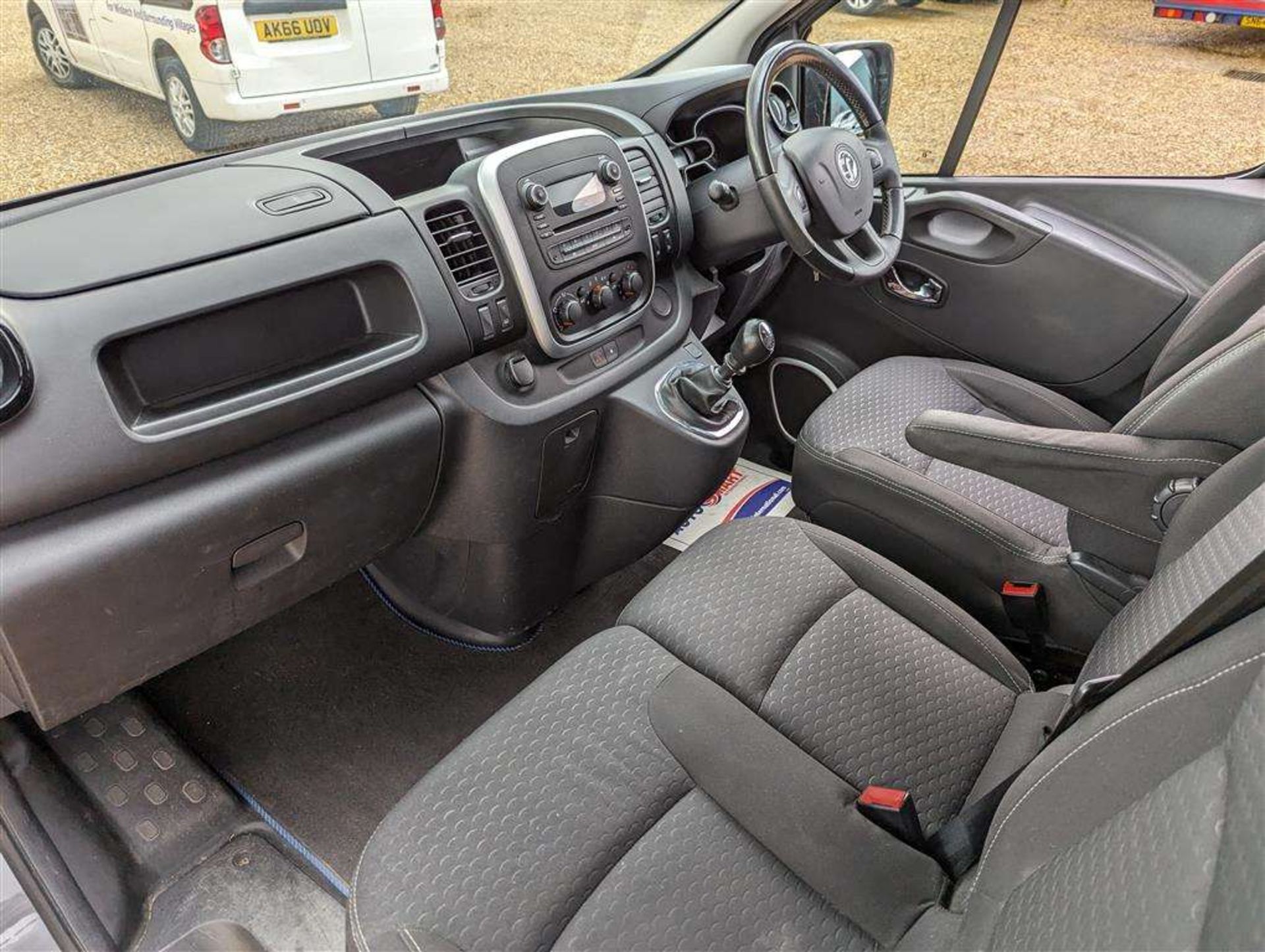 2015 VAUXHALL VIVARO 2900 SPORTIVE CDTI - Image 3 of 26