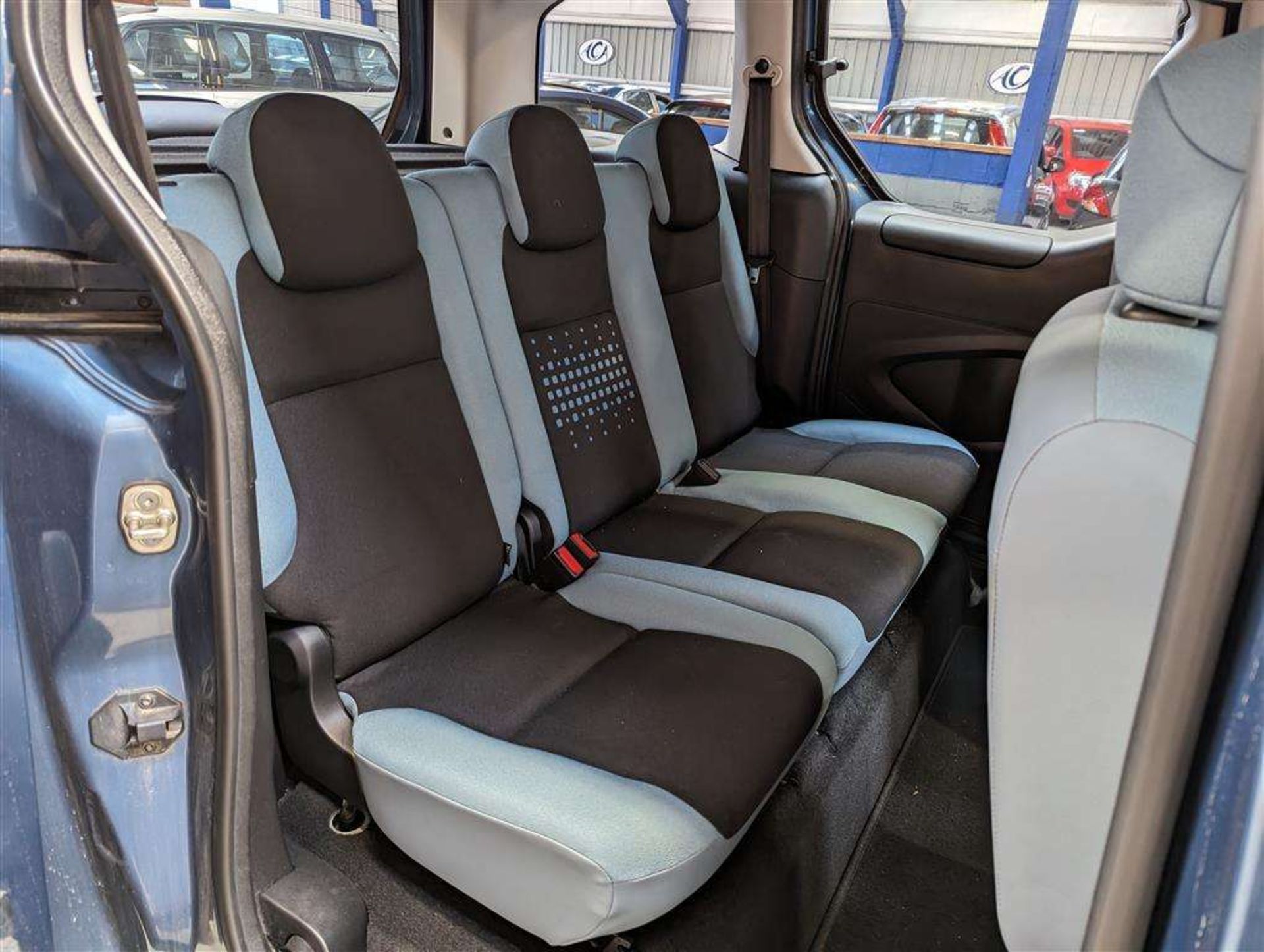 2015 CITROEN BERLINGO MULTISPACE VTR H - Image 17 of 28