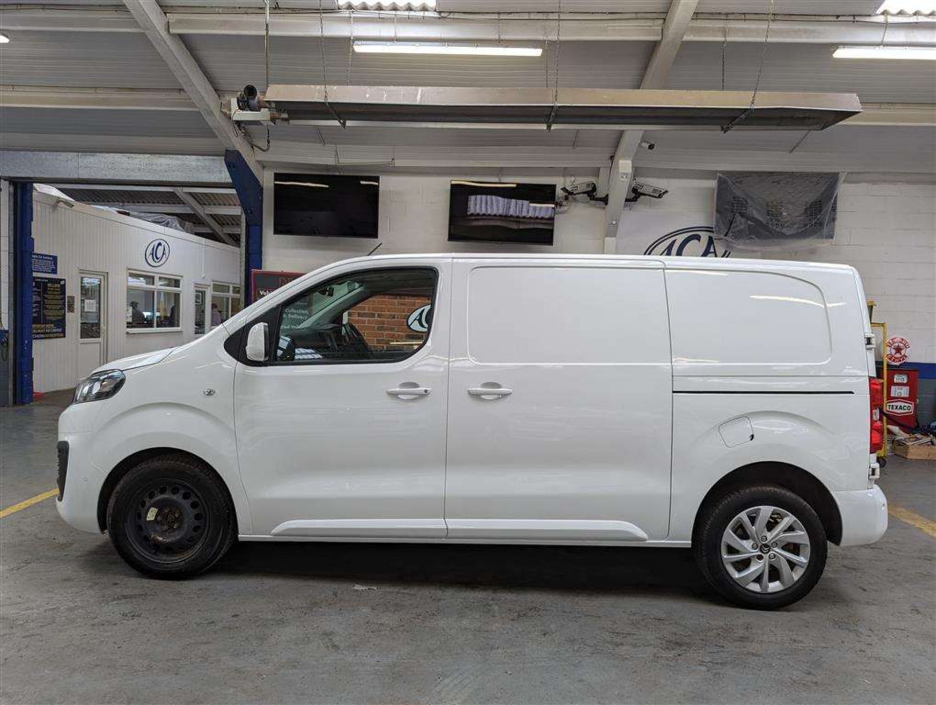 2019 CITROEN DISPATCH 1400 ENPRISE+ BH - Image 2 of 28