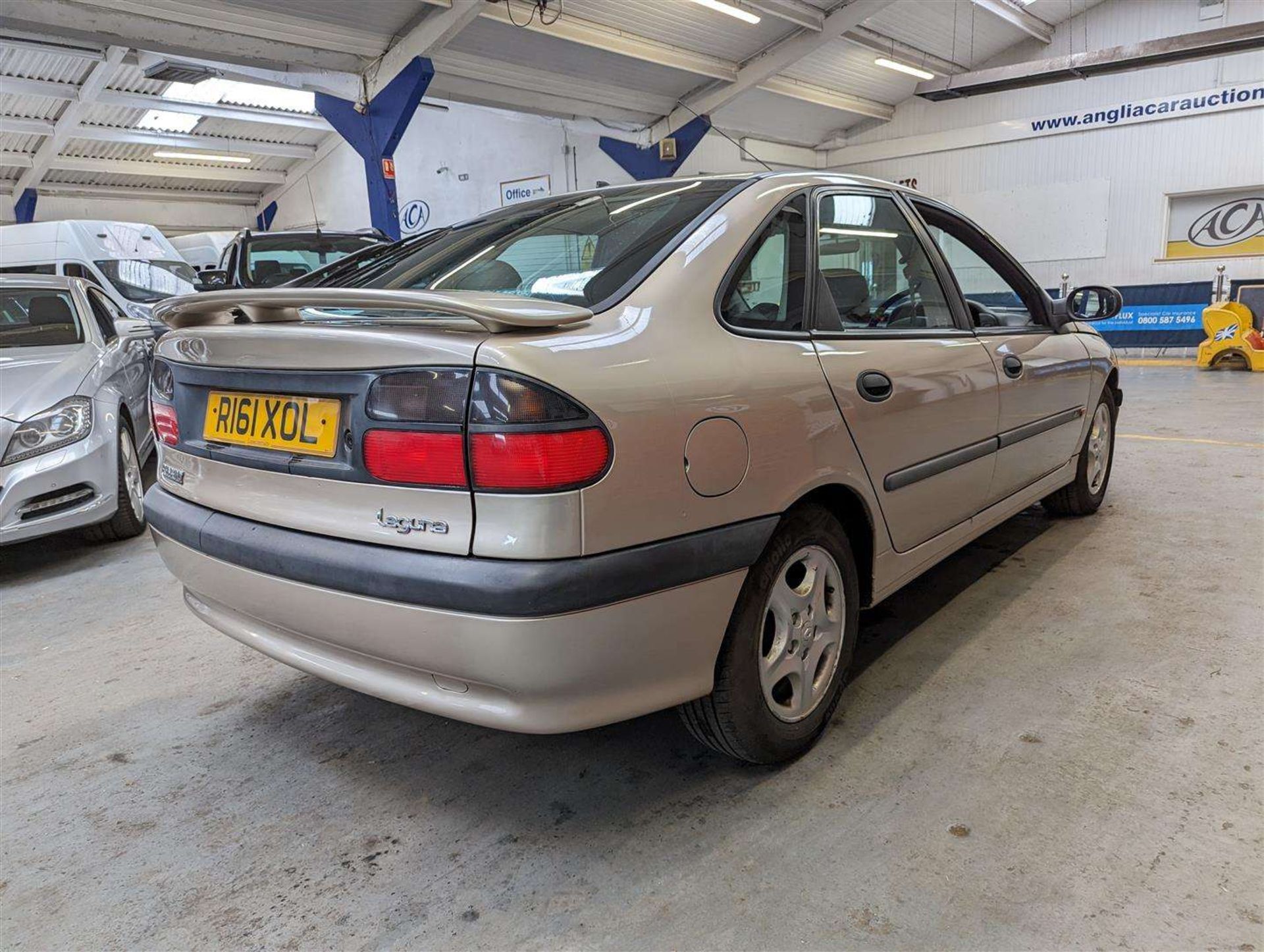 1998 RENAULT LAGUNA EXECUTIVE V6 AUTO - Image 8 of 26