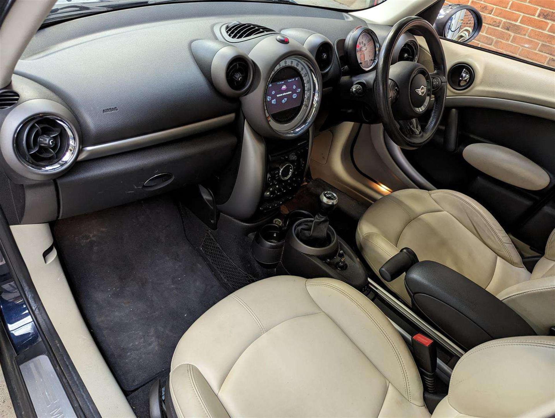 2012 MINI COUNTRYMAN COOPER D - Image 18 of 27