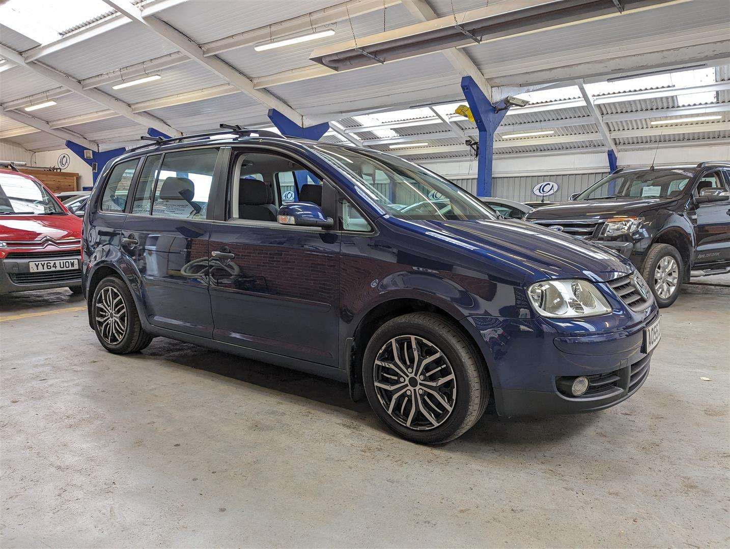 2005 VOLKSWAGEN TOURAN S TDI - Image 10 of 27