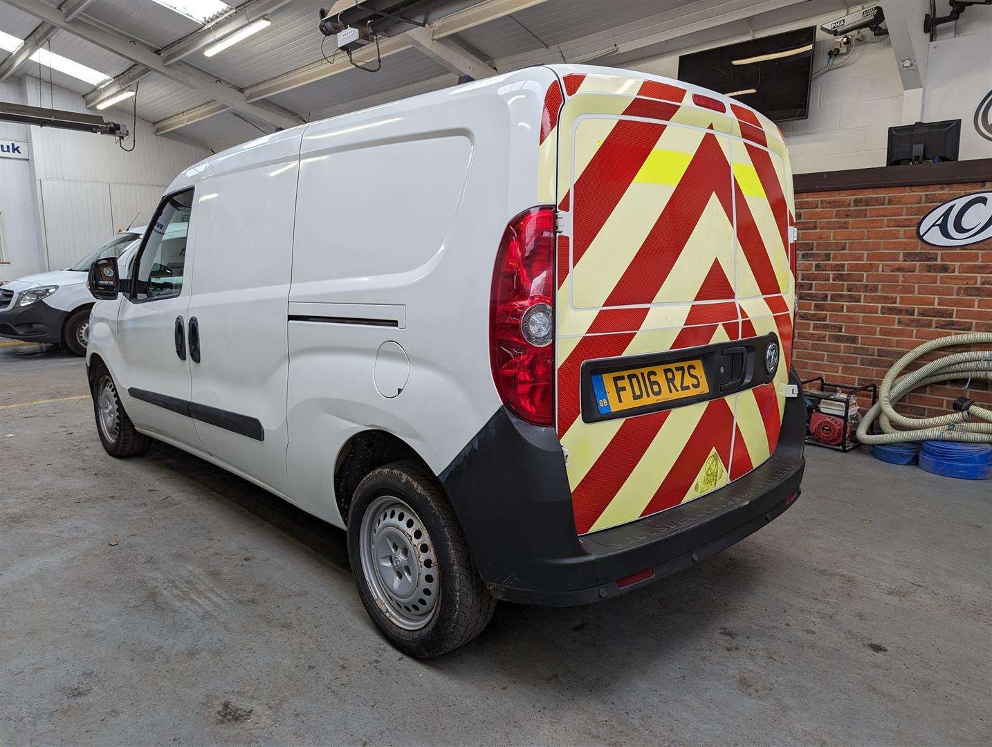 2016 VAUXHALL COMBO 2300 L2H1 CDTI S/S - Image 3 of 28