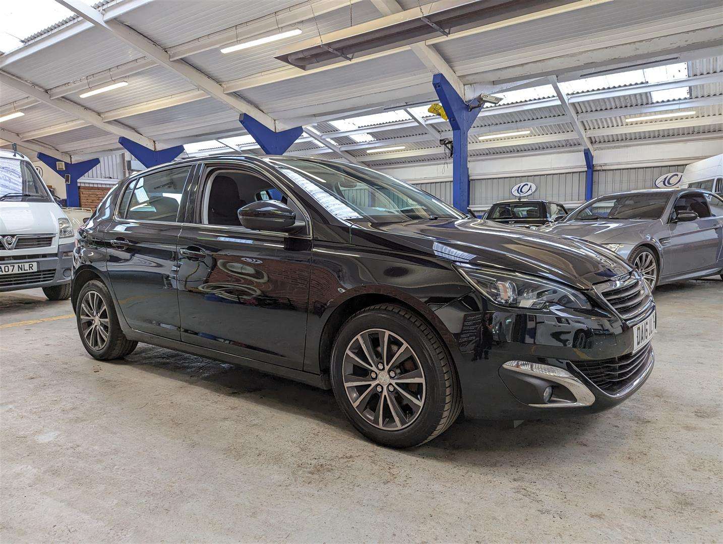 2016 PEUGEOT 308 ALLURE HDI BLUE S/S - Image 10 of 24