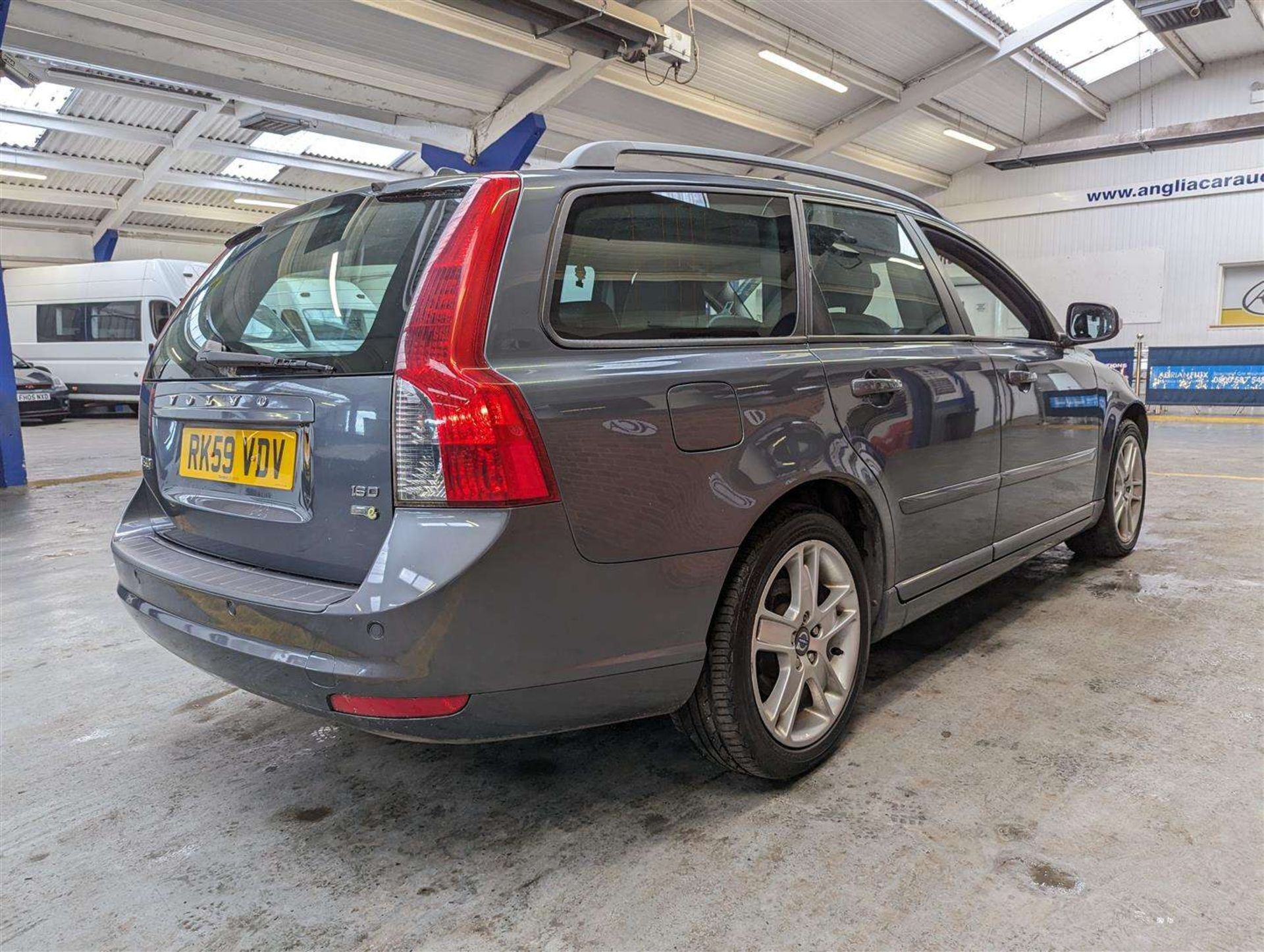 2009 VOLVO V50 SE D DRIVE - Image 8 of 27