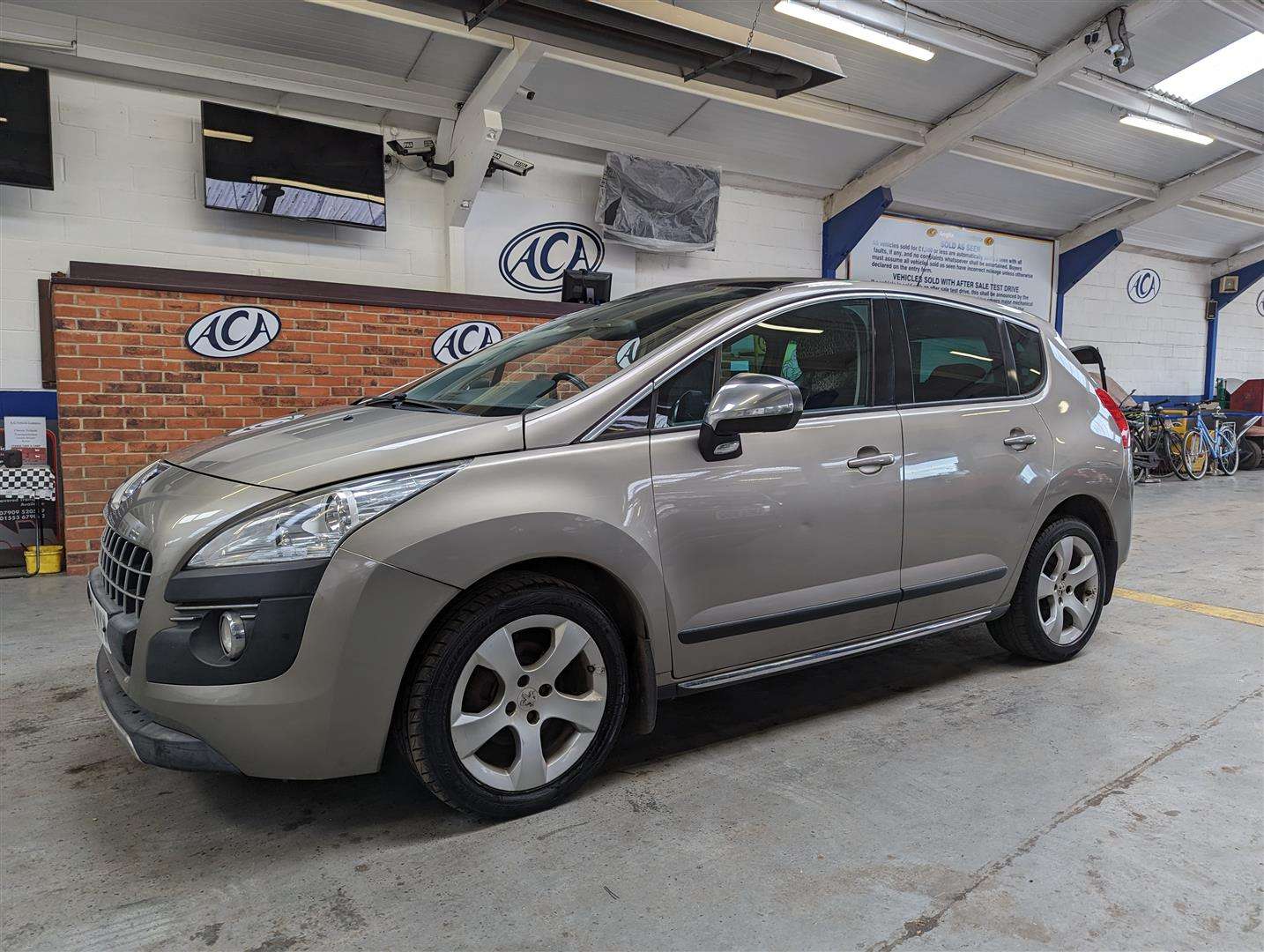 2011 PEUGEOT 3008 EXCLUSIVE E-HDI S-A