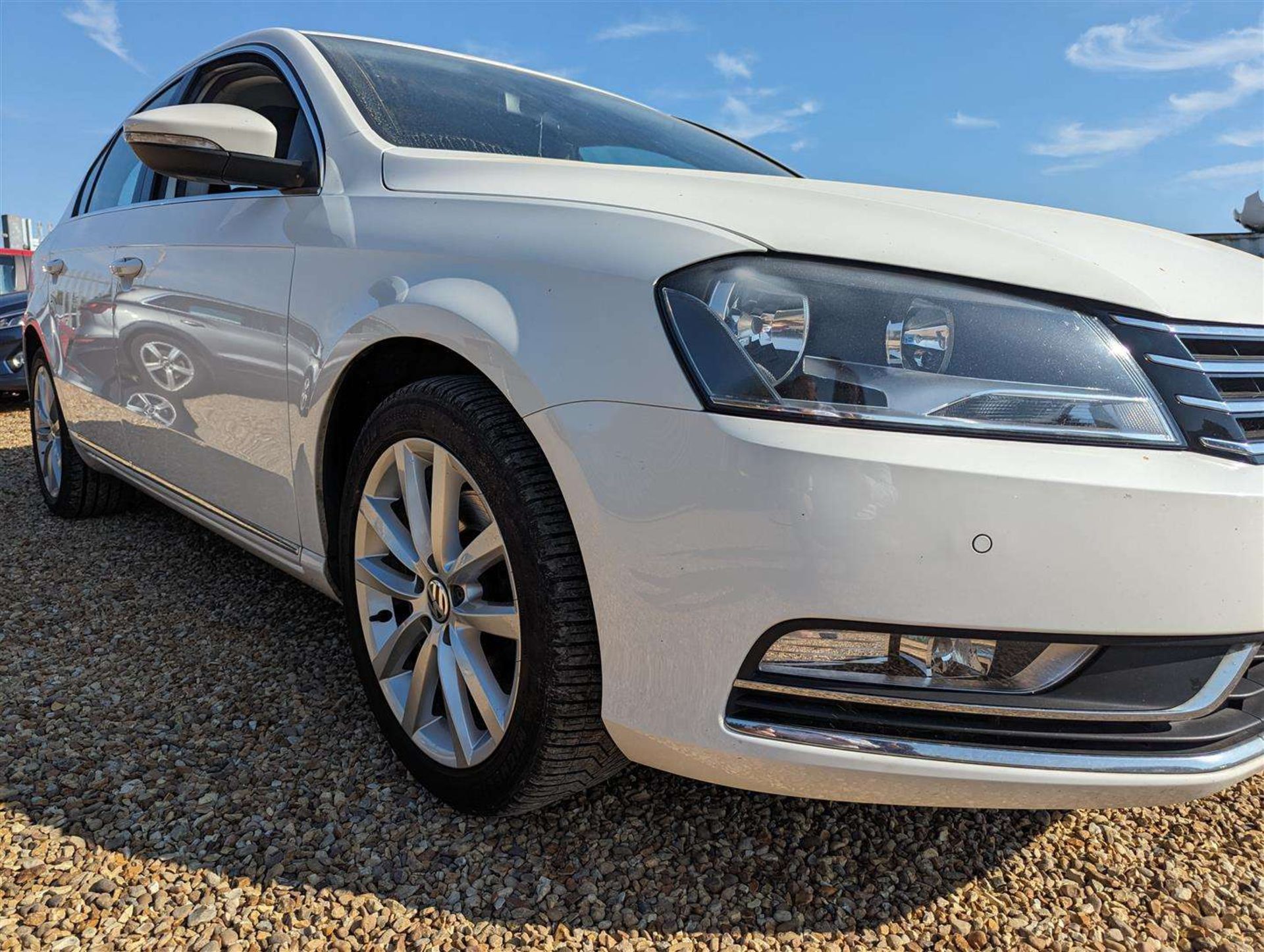 2014 VOLKSWAGEN PASSAT EXECUTIVE TDI BMT - Image 11 of 24