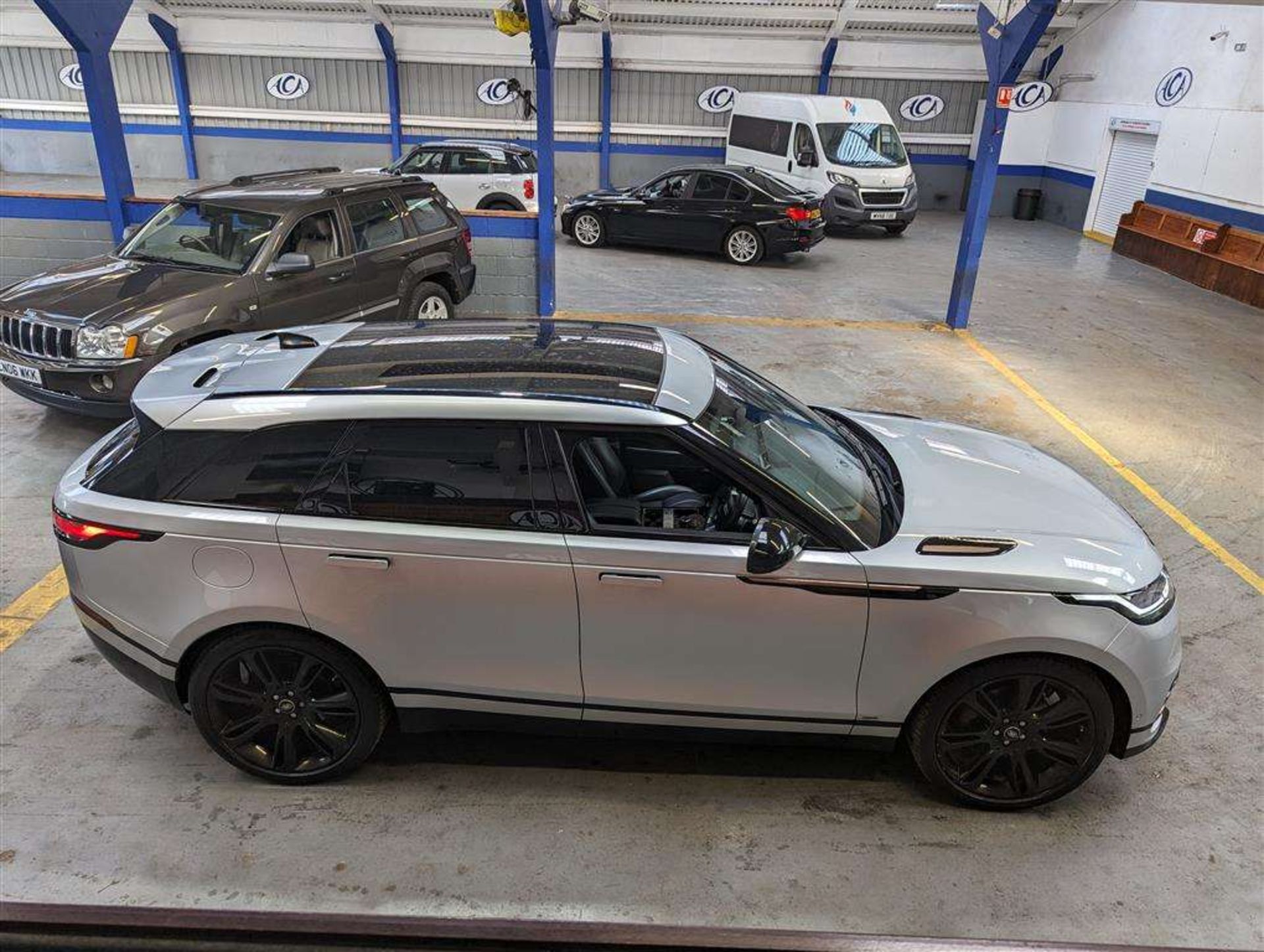 2018 LAND ROVER RANGE ROVER VELAR R-DYN HSE D - Image 21 of 30