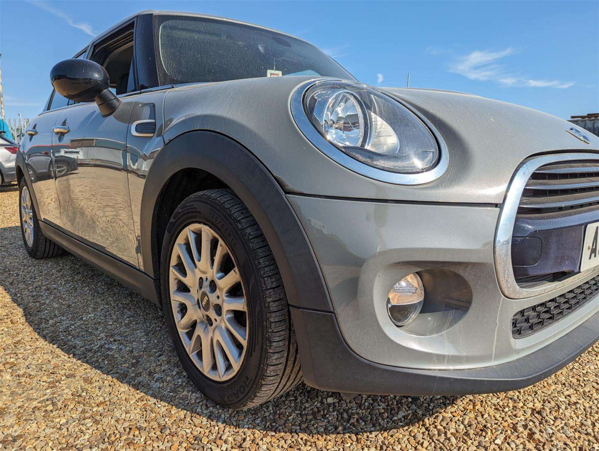 2015 MINI COOPER - Image 11 of 21