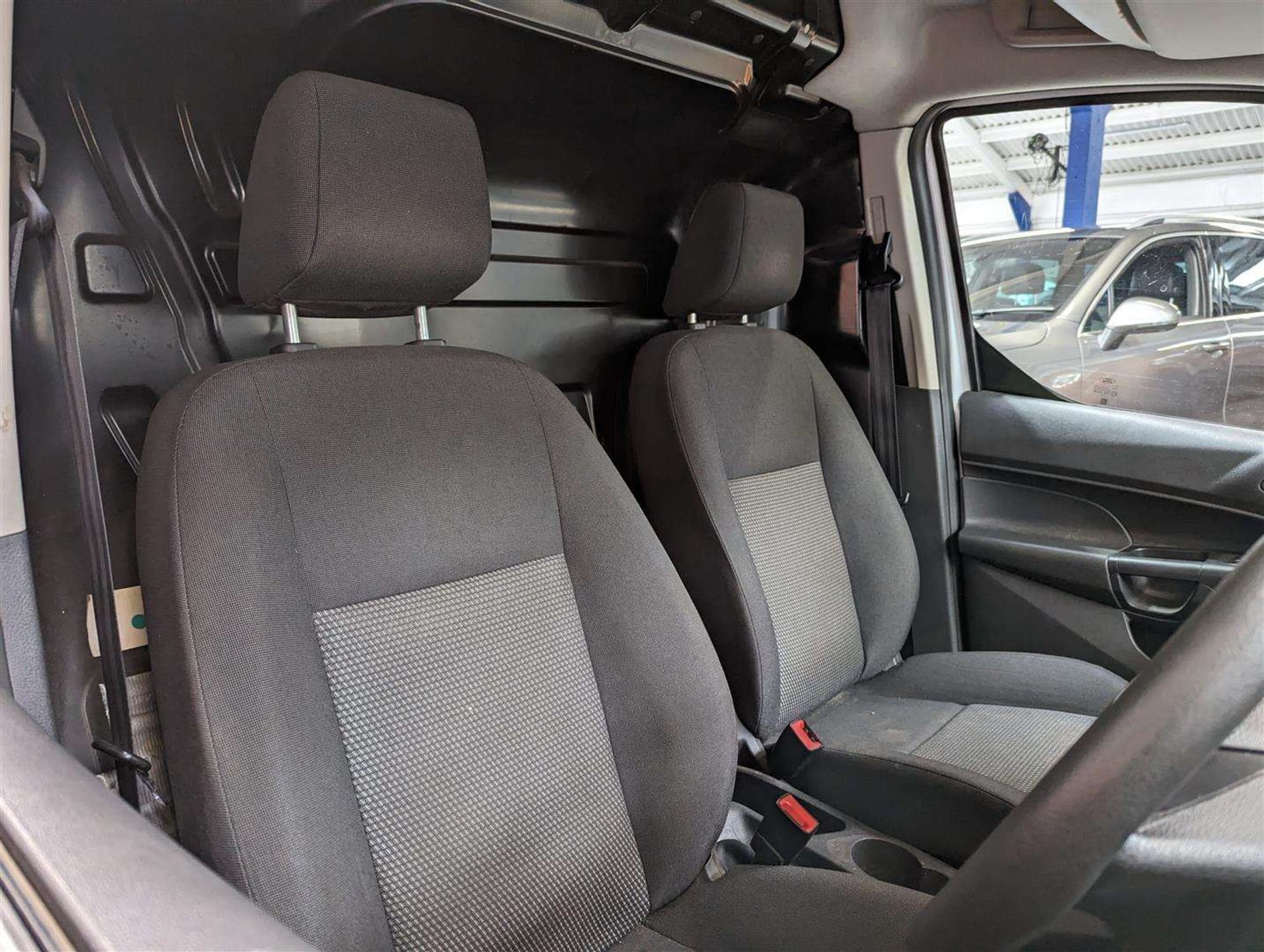 2014 FORD TRANSIT CONNECT 200 - Image 21 of 26