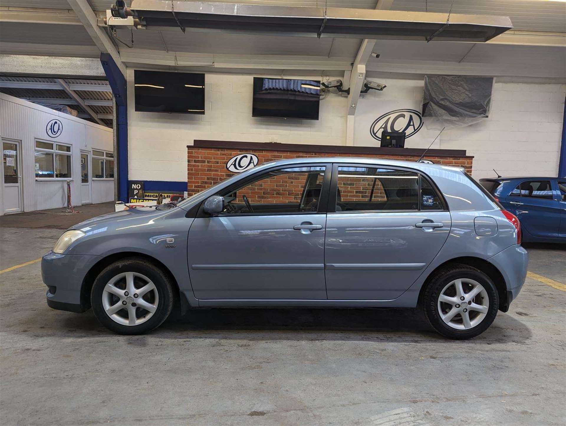 2003 TOYOTA COROLLA TSPIRIT VVTI - Image 2 of 25