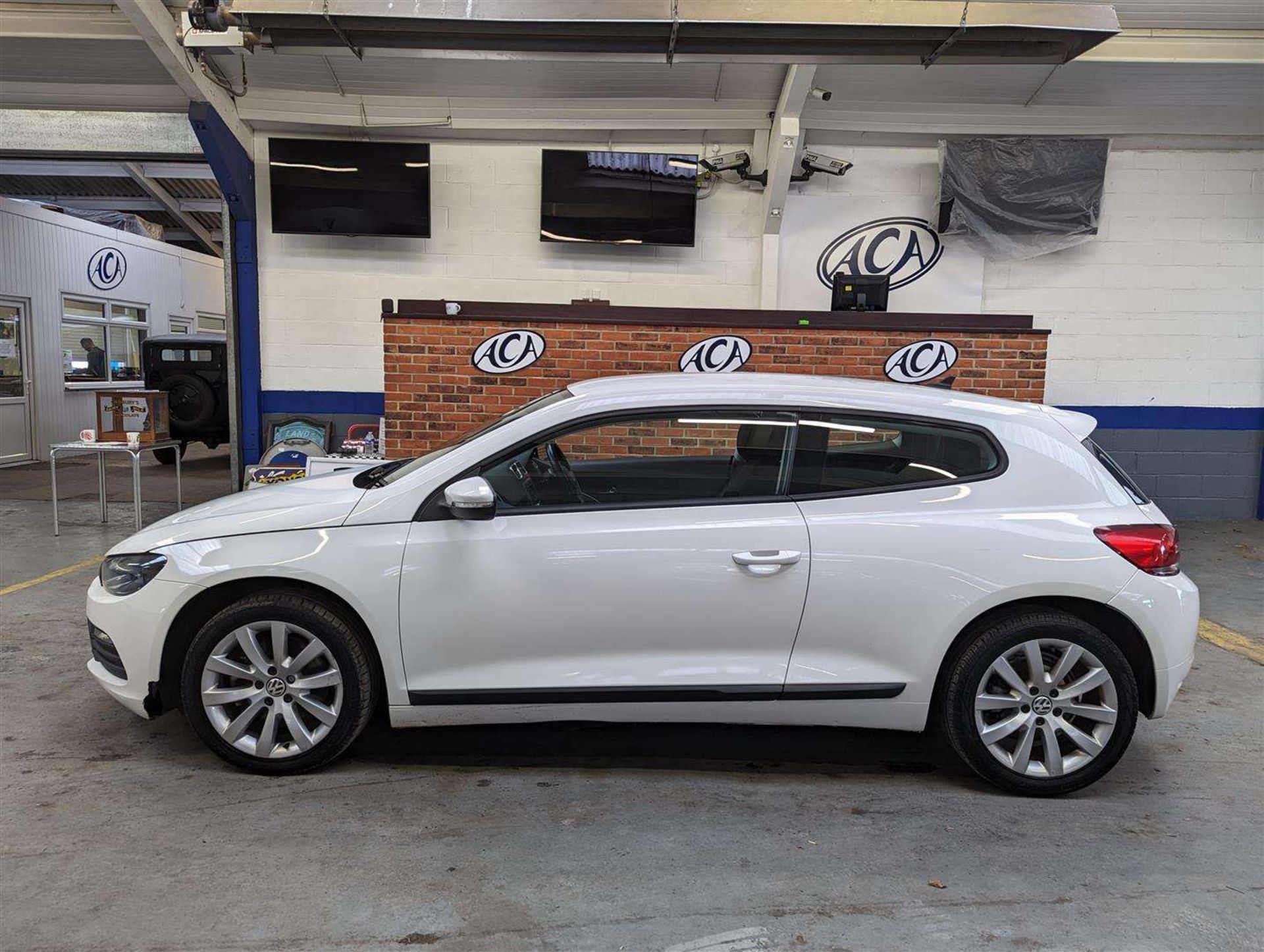 2013 VOLKSWAGEN SCIROCCO TSI S-A - Image 2 of 28