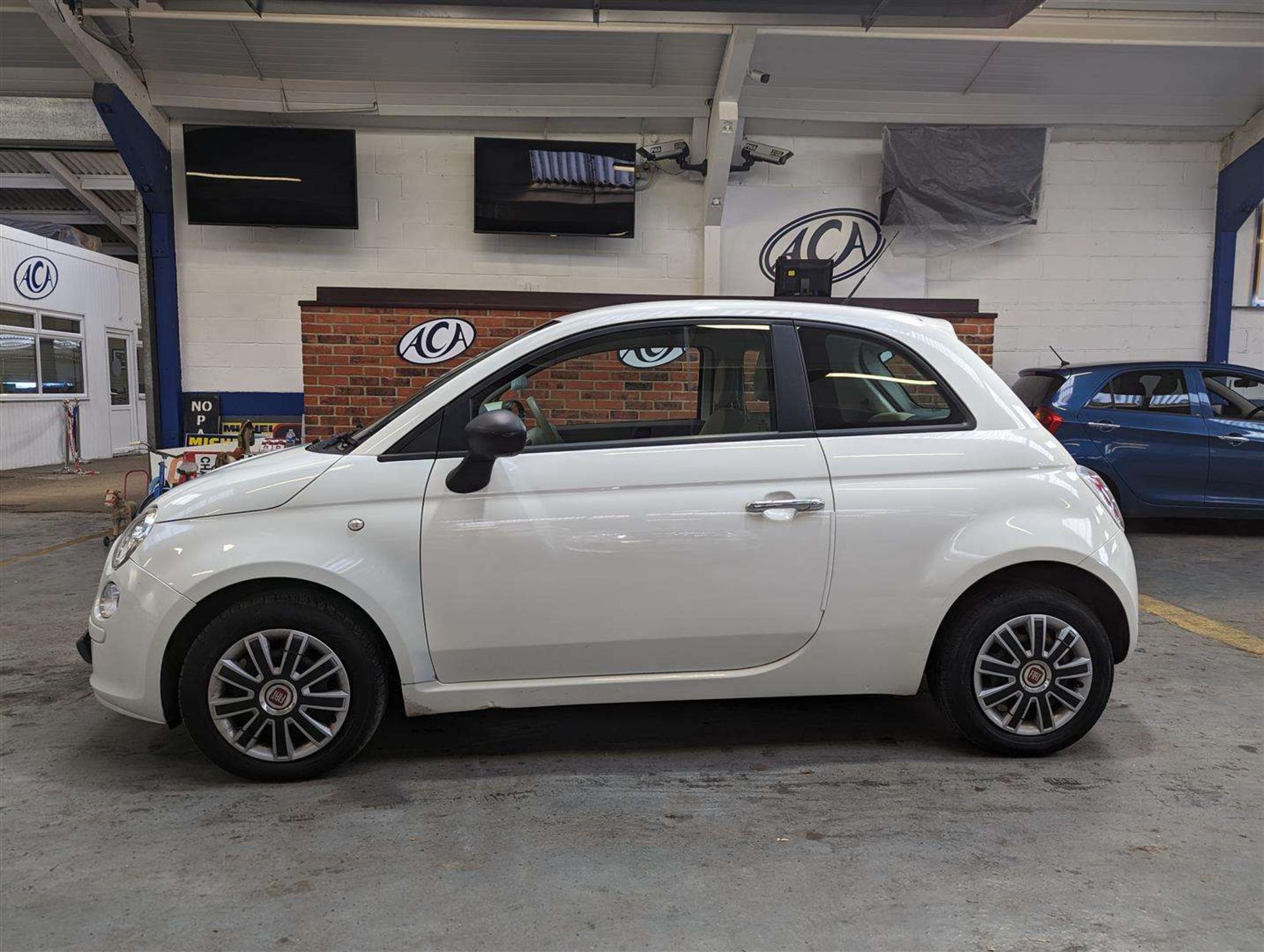 2012 FIAT 500 POP - Image 2 of 26