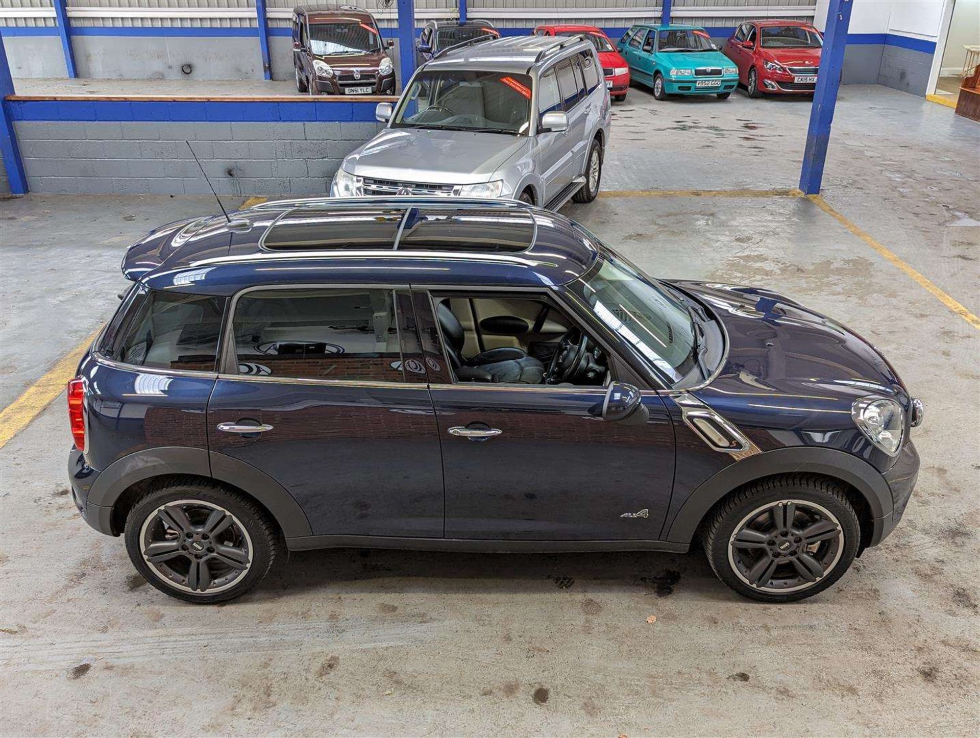 2012 MINI COUNTRYMAN COOPER S ALL4 - Image 11 of 26