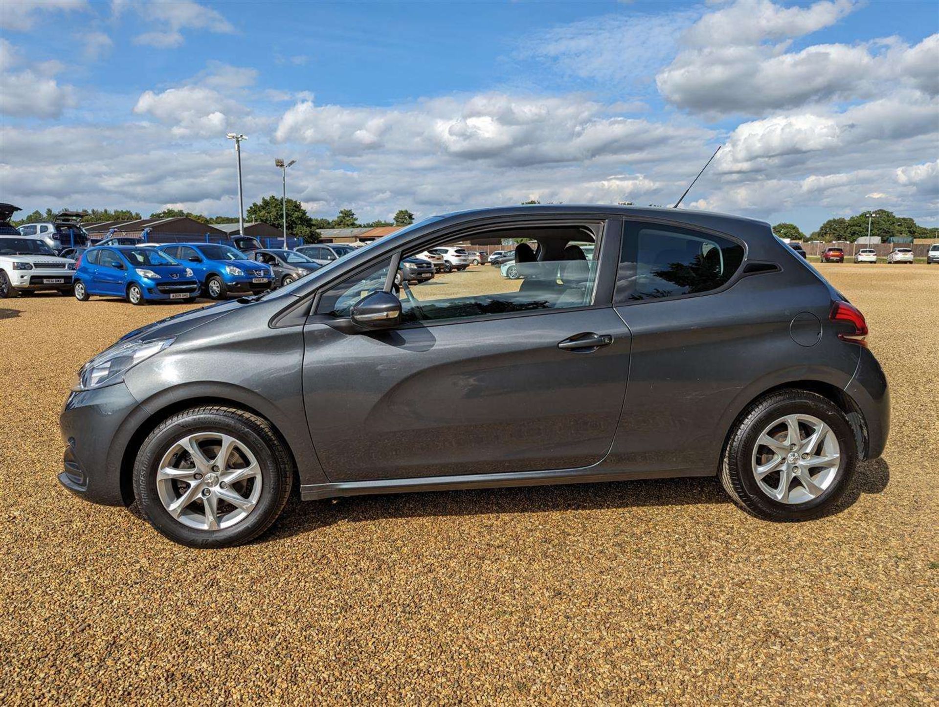 2015 PEUGEOT 208 ACTIVE - Image 2 of 22
