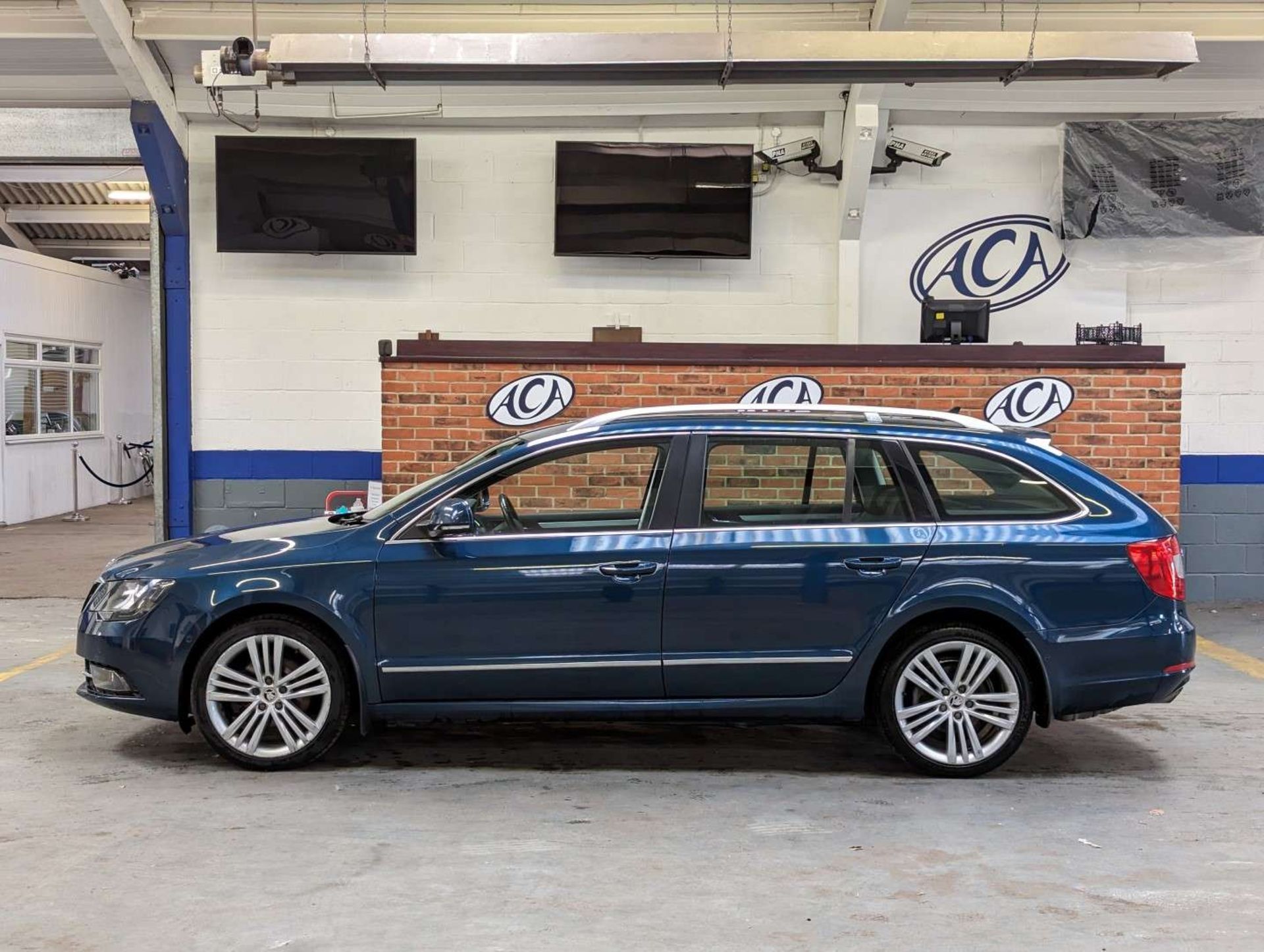 2013 SKODA SUPERB ELEGANCE TSI S-A - Image 2 of 26