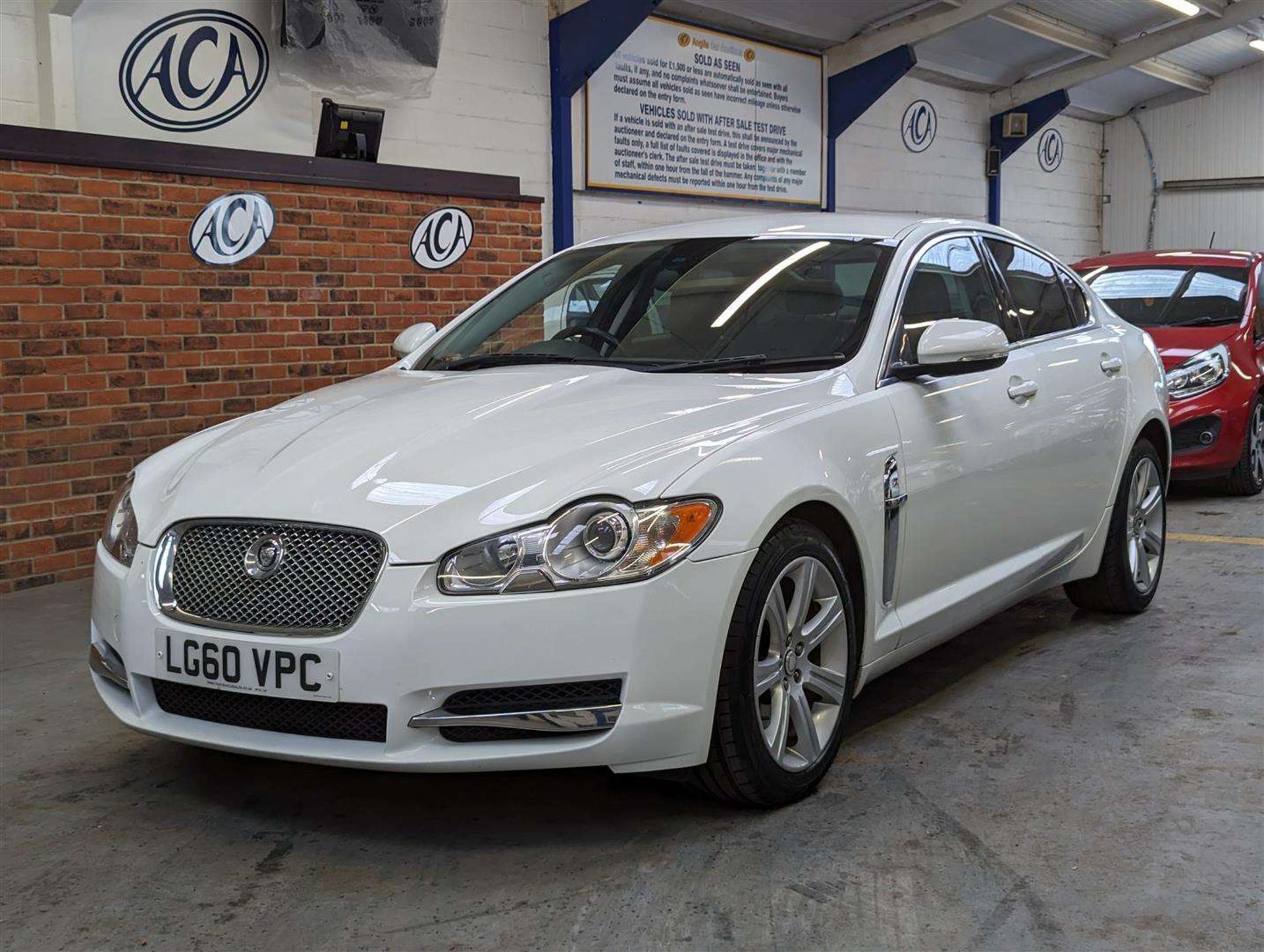 2010 JAGUAR XF LUXURY V6 AUTO