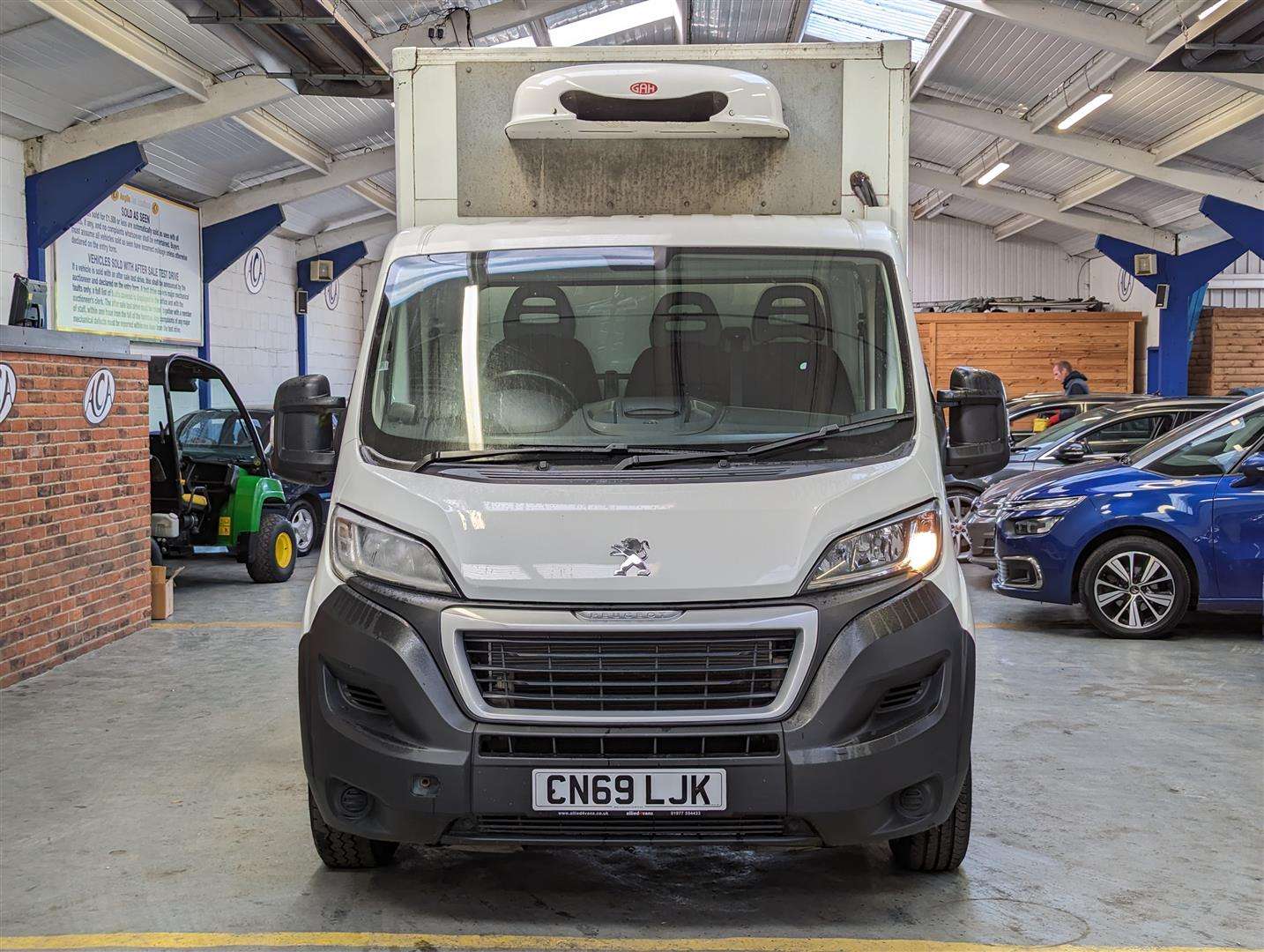 2019 PEUGEOT BOXER 335 L2 BLUEHDI - Image 27 of 27