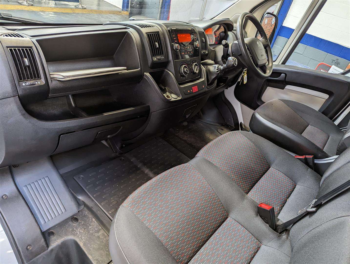 2019 PEUGEOT BOXER 335 L2 BLUEHDI - Image 20 of 27