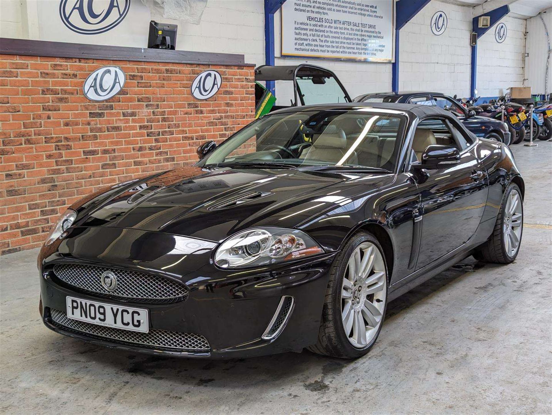 2009 JAGUAR XKR AUTO - Image 2 of 30