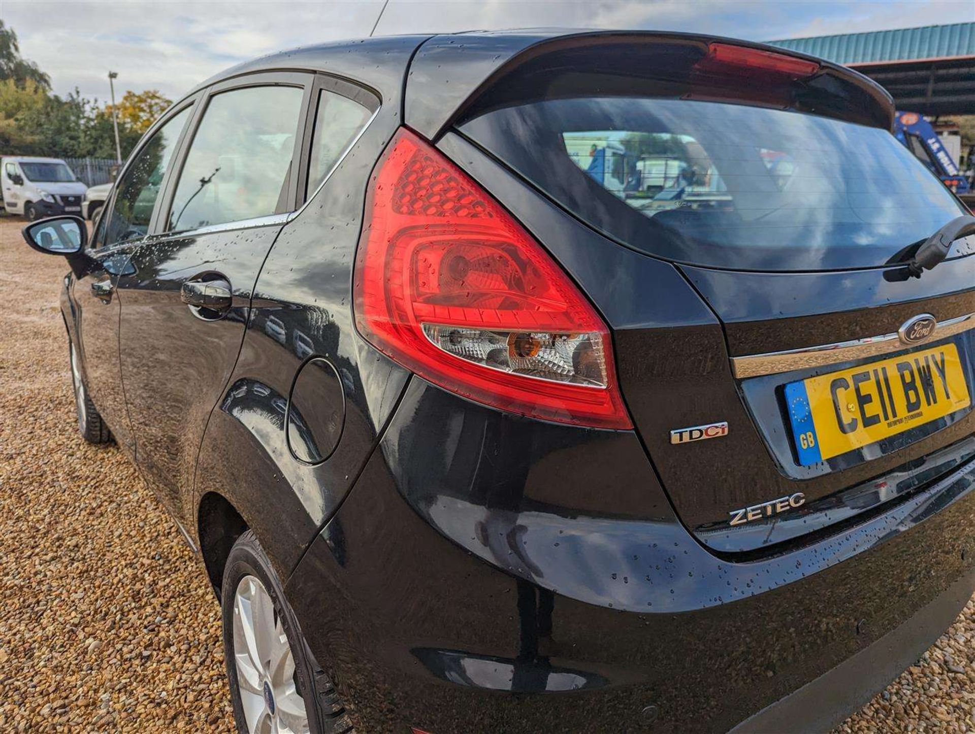 2011 FORD FIESTA ZETEC TDCI 70 - Image 6 of 24