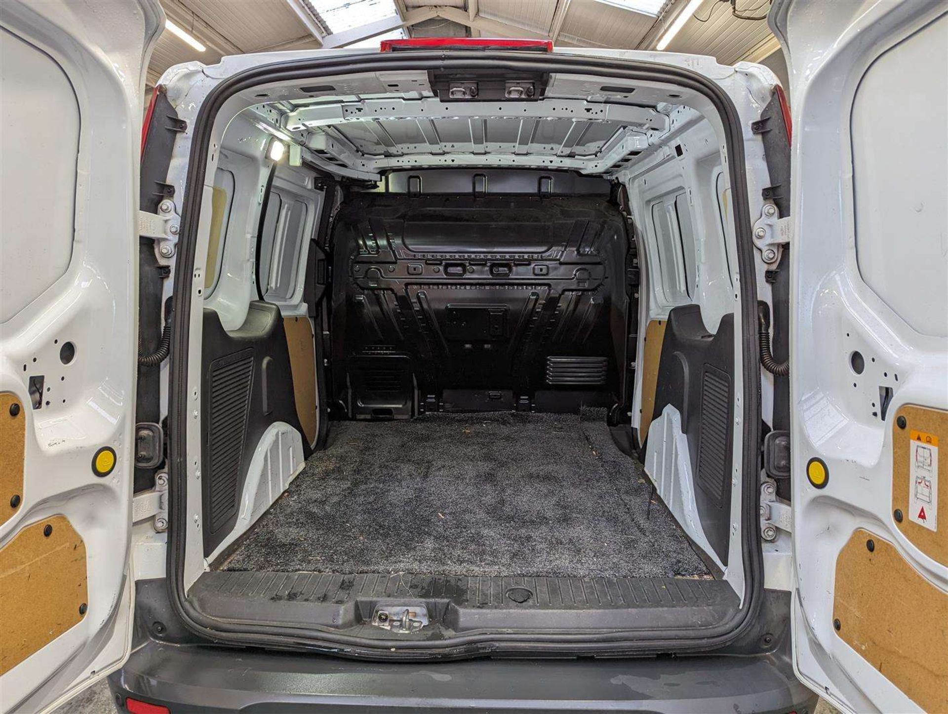 2015 FORD TRANSIT CONNECT 200 LIMIT - Image 6 of 30