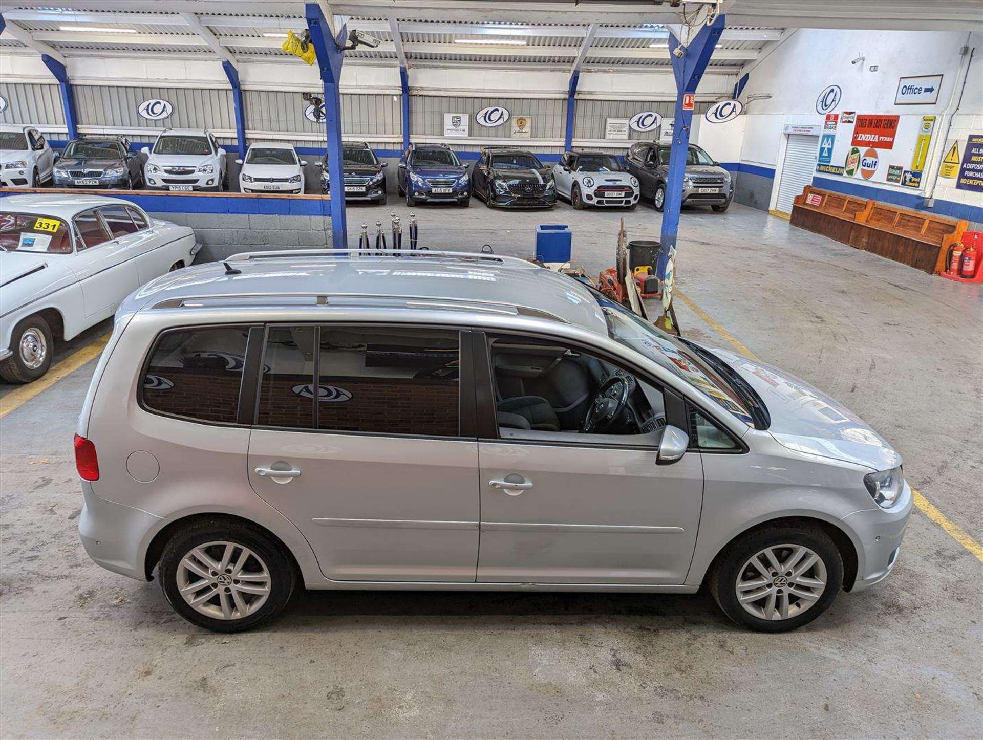 2010 VOLKSWAGEN TOURAN SE BLUE TECH TDI - Image 12 of 30