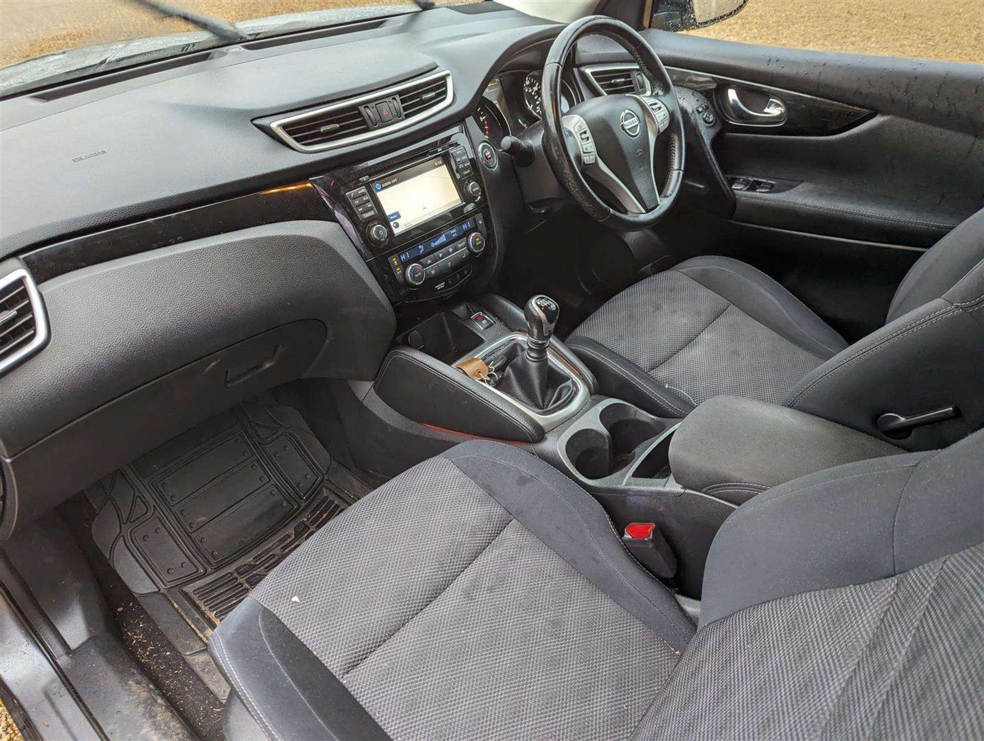 2015 NISSAN QASHQAI N-TEC DCI - Image 10 of 24