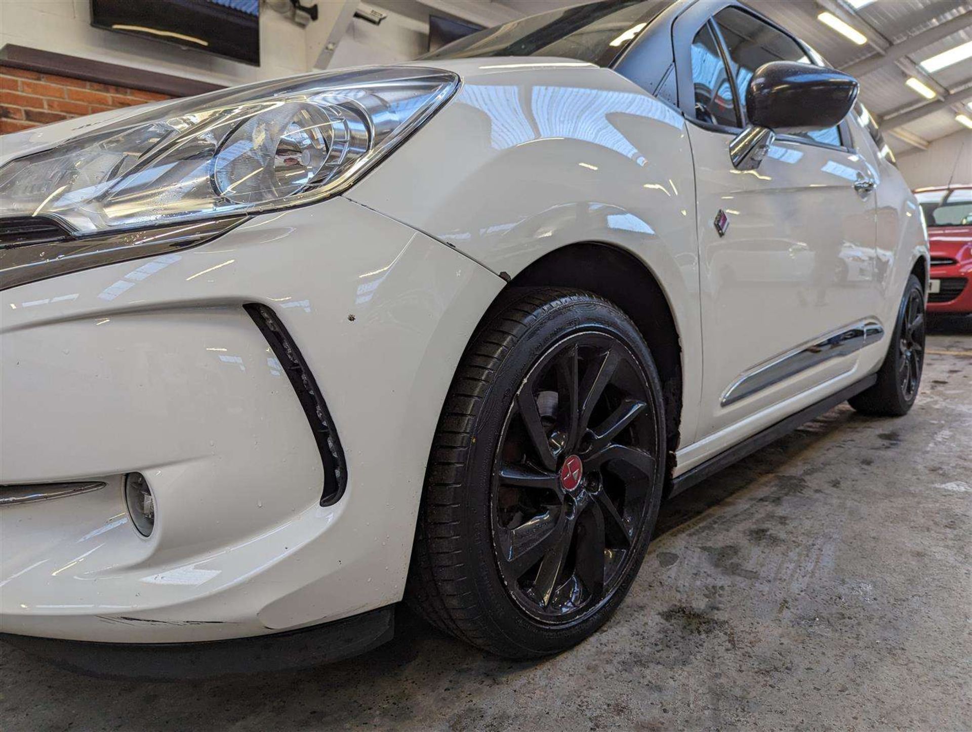 2017 CITROEN DS3 PURETECH PERF LINE S/S - Image 11 of 28