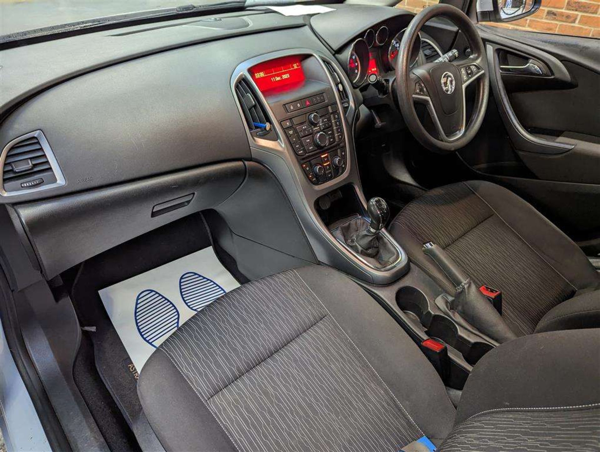 2014 VAUXHALL ASTRA DESIGN - Image 9 of 24