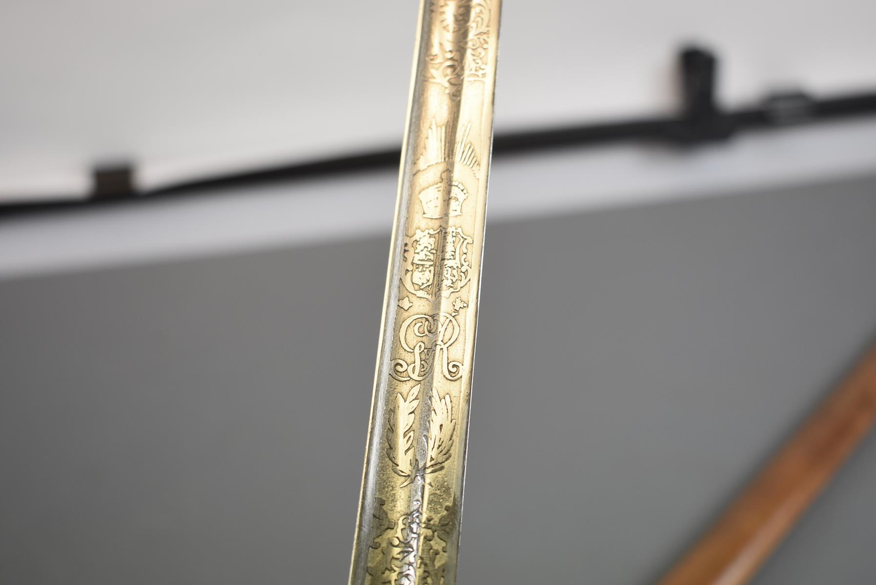 AN INDIAN 1912 PATTERN CAVALRY OFFICER'S SWORD, 89.5cm blade poorly etched with scrolling foliage - Image 5 of 11