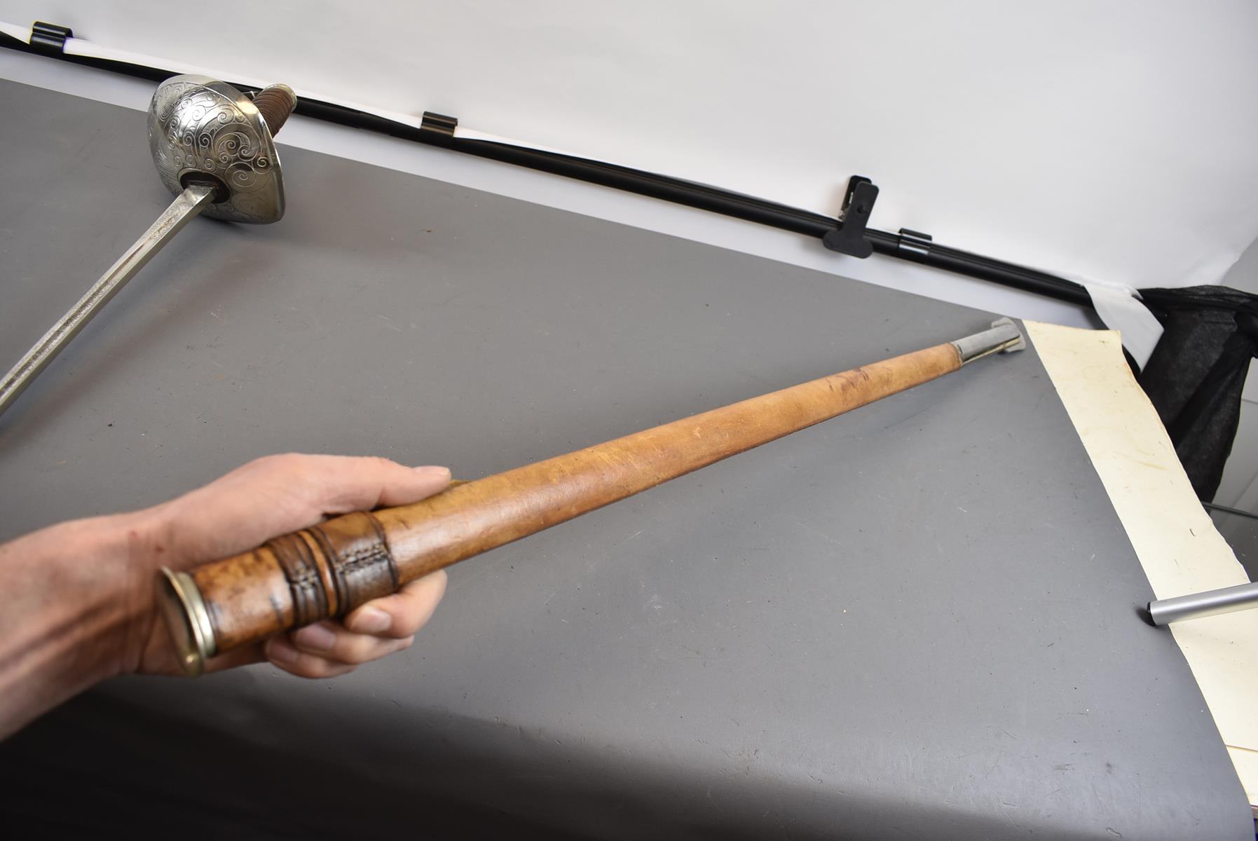 AN INDIAN 1912 PATTERN CAVALRY OFFICER'S SWORD, 89.5cm blade poorly etched with scrolling foliage - Image 11 of 11