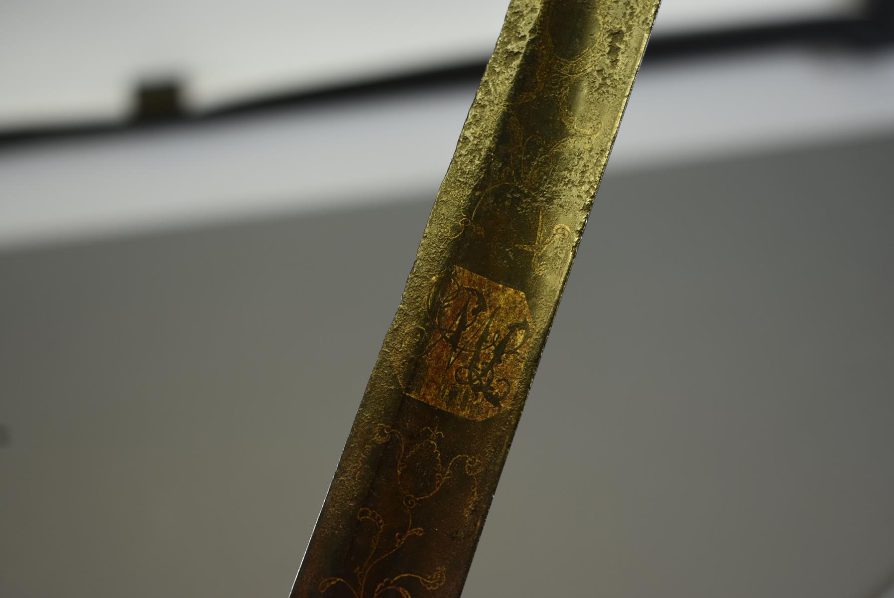 A 1796 PATTERN INFANTRY OFFICER'S SWORD OF THE BERMONDSEY VOLUNTEERS, 81cm blade decorated with - Image 5 of 14