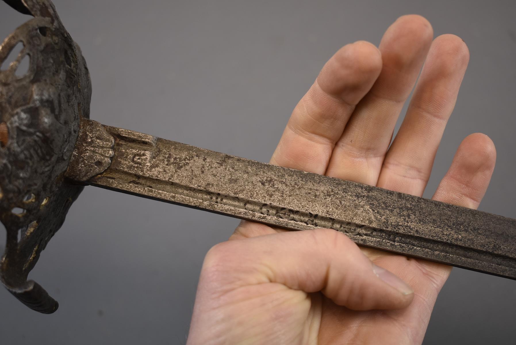 A HIGH STATUS 17TH CENTURY ENGLISH MORTUARY HILTED BACK SWORD, 96cm fullered blade incised - Image 9 of 17