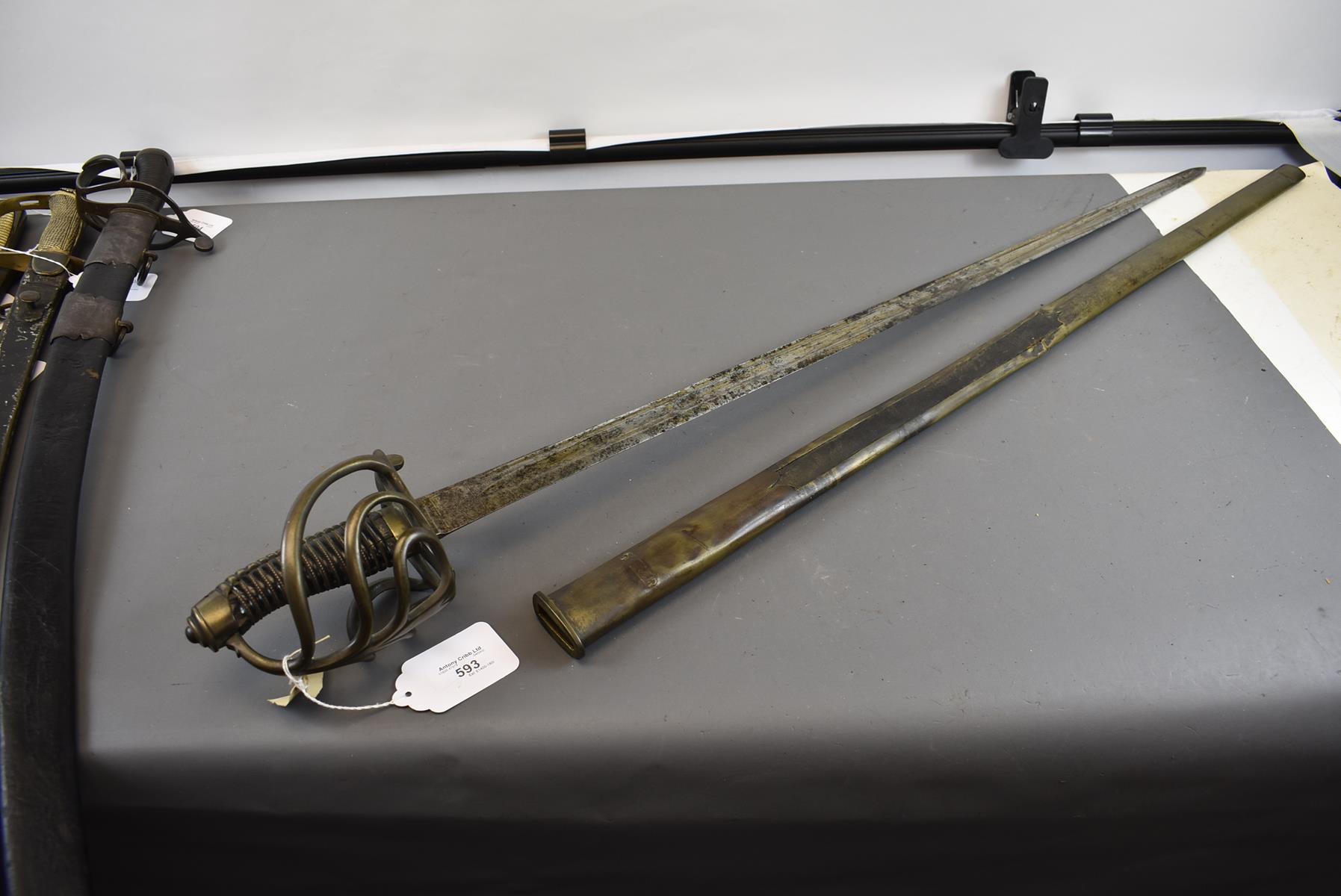 A SCARCE LATE 18TH CENTURY HEAVY CAVALRY OR DRAGOON OFFICER'S SWORD, 91.5cm double fullered blade - Image 3 of 14