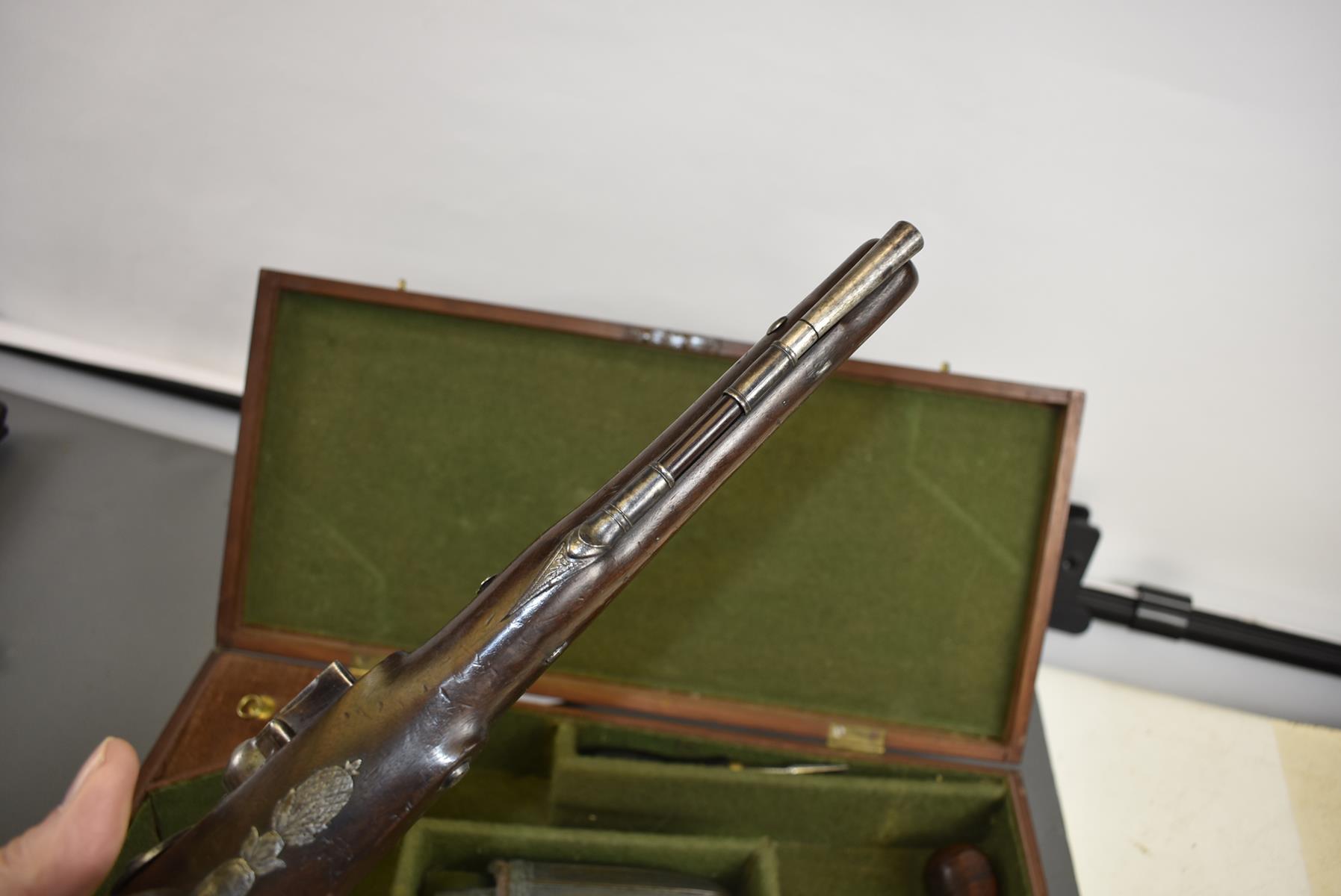 A CASED PAIR OF 18TH CENTURY 28-BORE FLINTLOCK DUELLING PISTOLS BY HARRISON & THOMSON, 9.5inch - Image 13 of 26