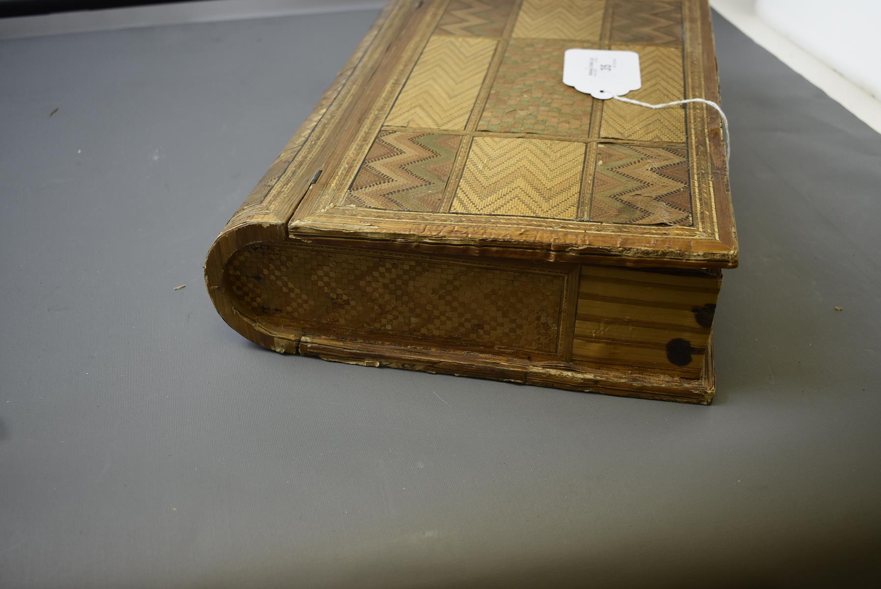 AN EARLY 19TH CENTURY NAPOLEONIC PRISONER OF WAR STRAW-WORK BOX, in the form of a book, the outer - Image 5 of 12