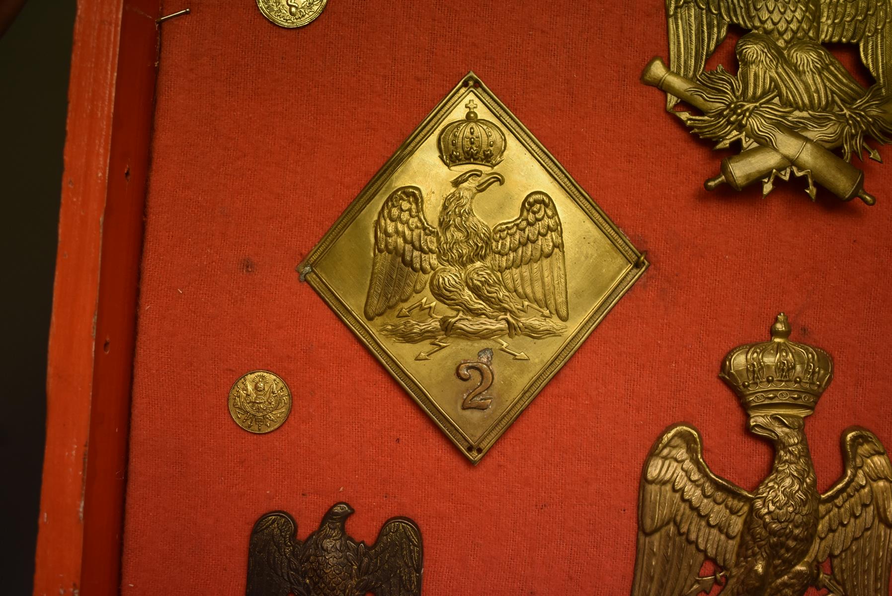 IMPERIAL FRENCH SHAKO PLATES, A FUR CAP PLATE, WAIST BELT PLATES AND CLASPS, OTHER BADGES AND - Image 14 of 22