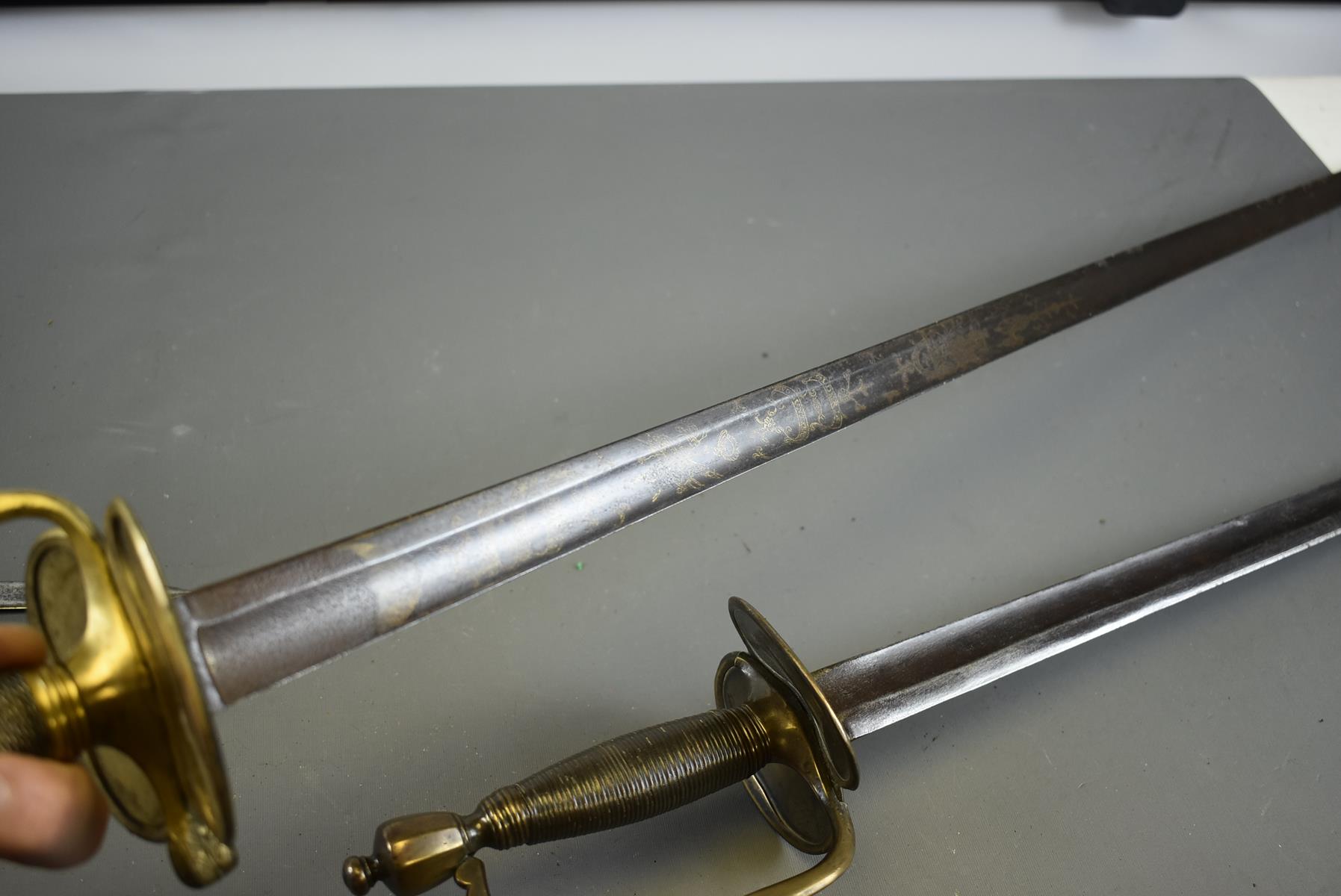 A 1796 PATTERN INFANTRY OFFICER'S SWORD OF THE ALDERLEY VOLUNTEERS, 80.75cm blade decorated with - Image 9 of 15