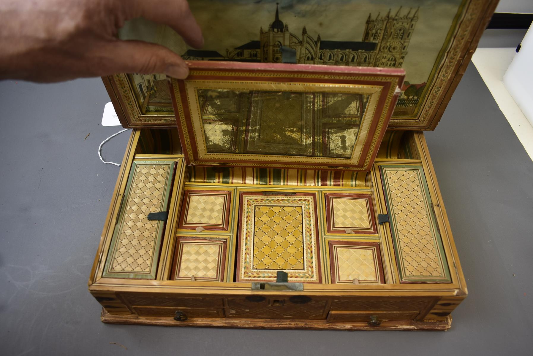 AN EARLY 19TH CENTURY NAPOLEONIC PRISONER OF WAR STRAW-WORK BOX, in the form of a book, the outer - Image 10 of 12