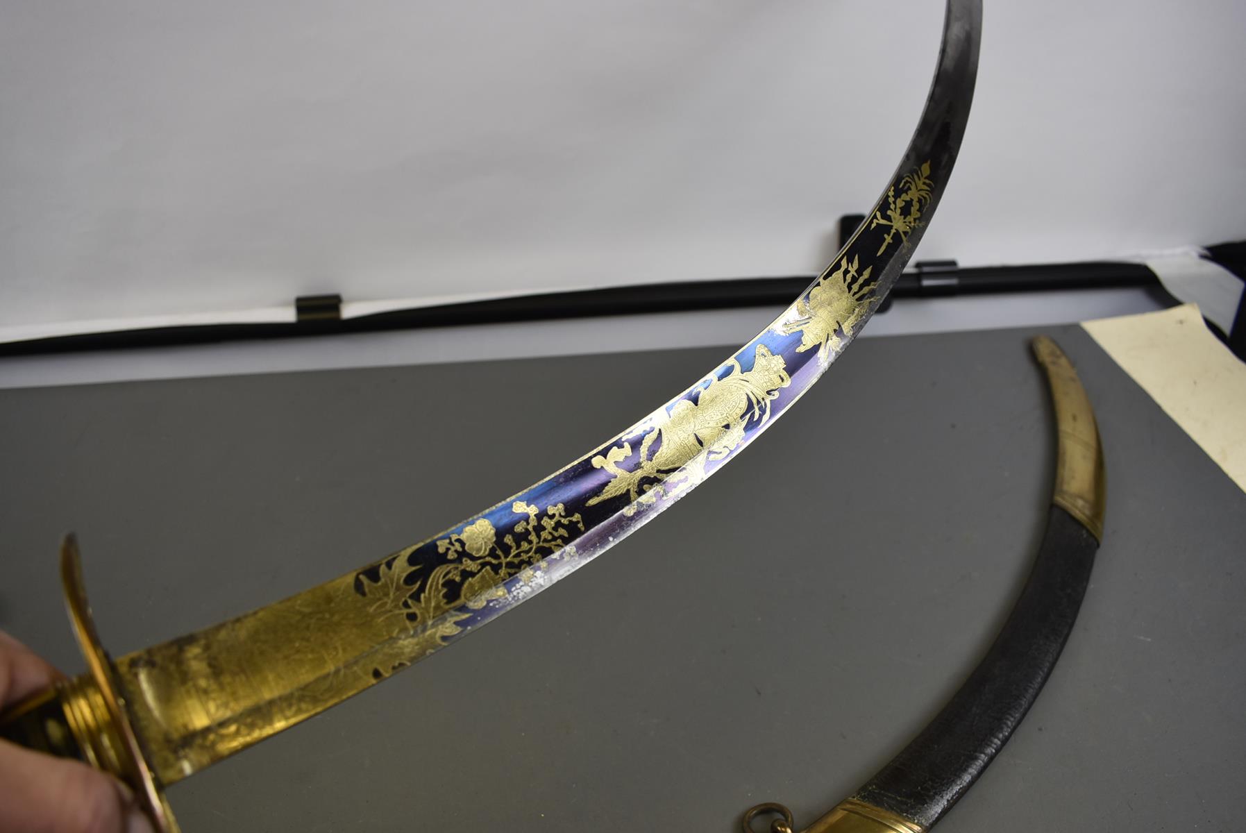 AN 1803 PATTERN LIGHT INFANTRY OFFICER'S SWORD, 72.5cm sharply curved blade decorated with stands of - Image 5 of 17