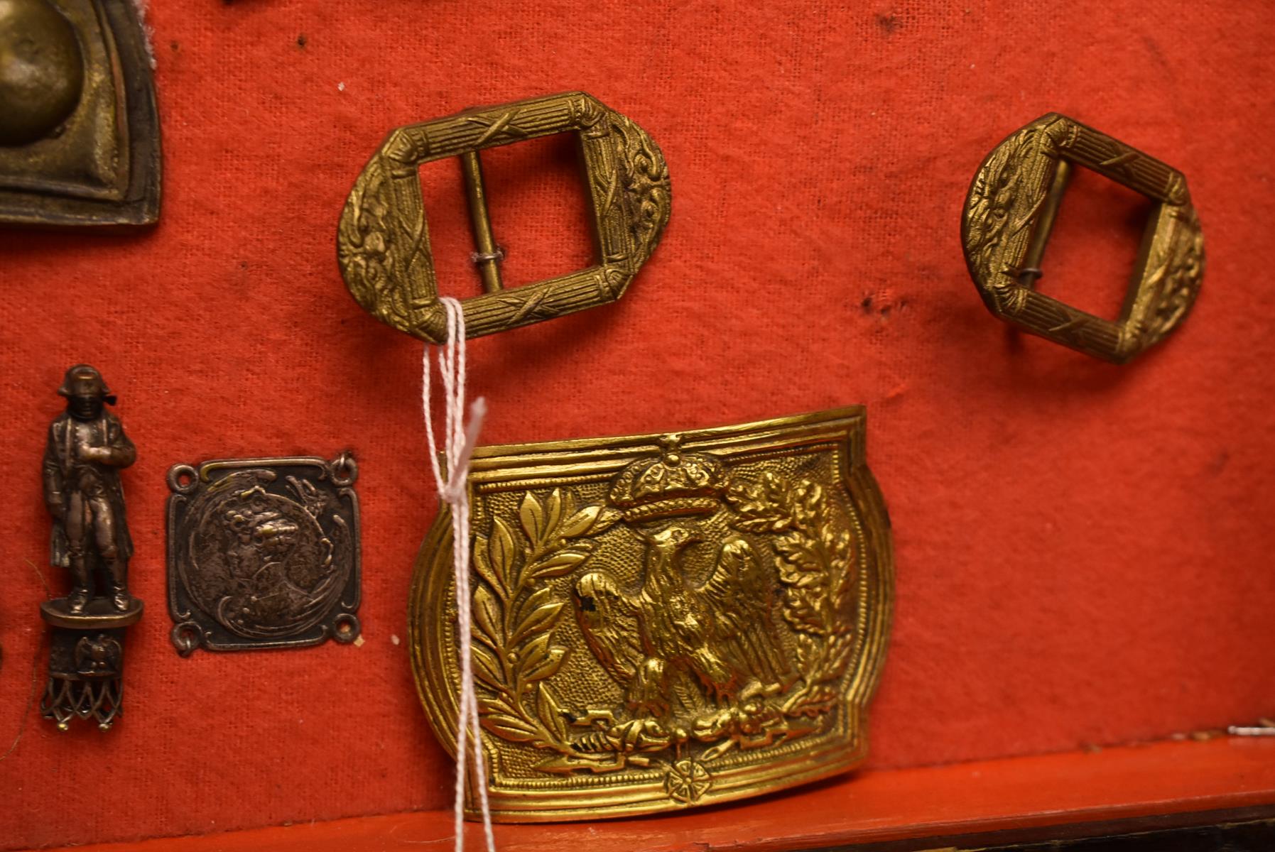 IMPERIAL FRENCH SHAKO PLATES, A FUR CAP PLATE, WAIST BELT PLATES AND CLASPS, OTHER BADGES AND - Image 18 of 22