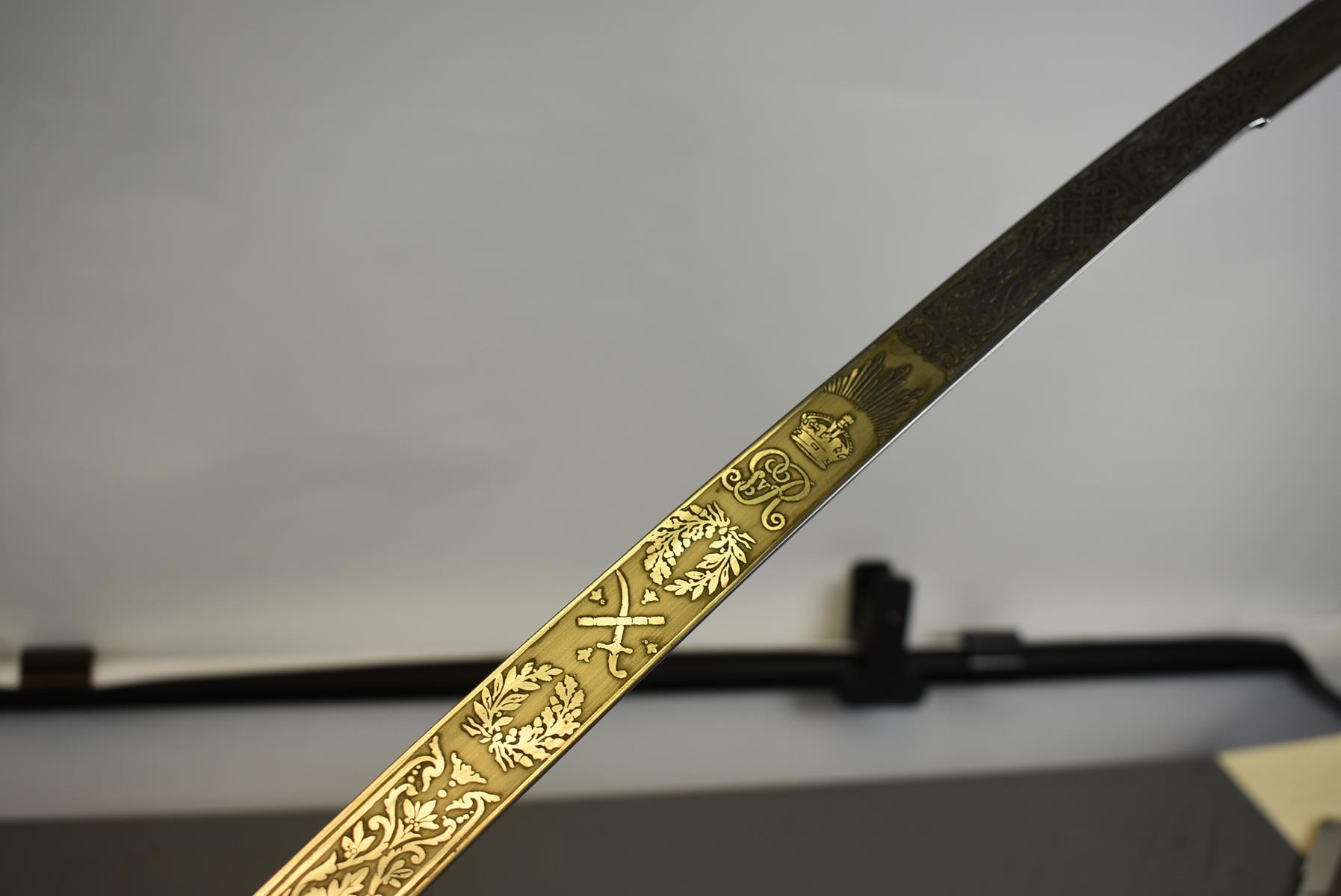 A GVR 1831 PATTERN GENERAL OFFICER'S SWORD, 81cm curved clipped back blade by Wilkinson, etched with - Image 6 of 10
