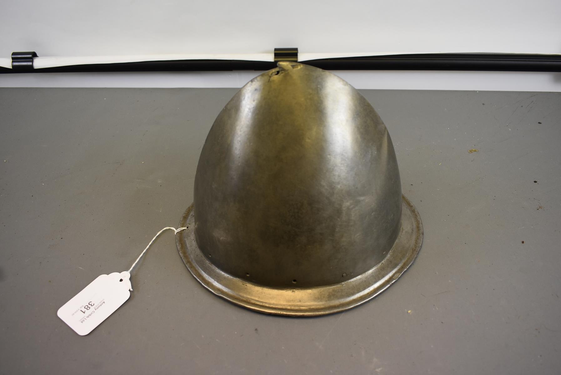 AN ITALIAN CABASET HELMET IN THE SPANISH FASHION, circa 1580, almond-shaped bowl raised from a - Image 2 of 9