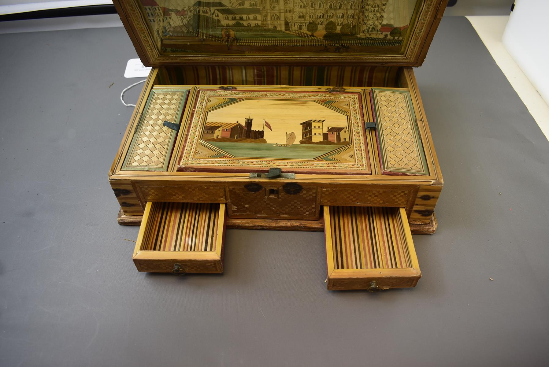 AN EARLY 19TH CENTURY NAPOLEONIC PRISONER OF WAR STRAW-WORK BOX, in the form of a book, the outer - Image 12 of 12
