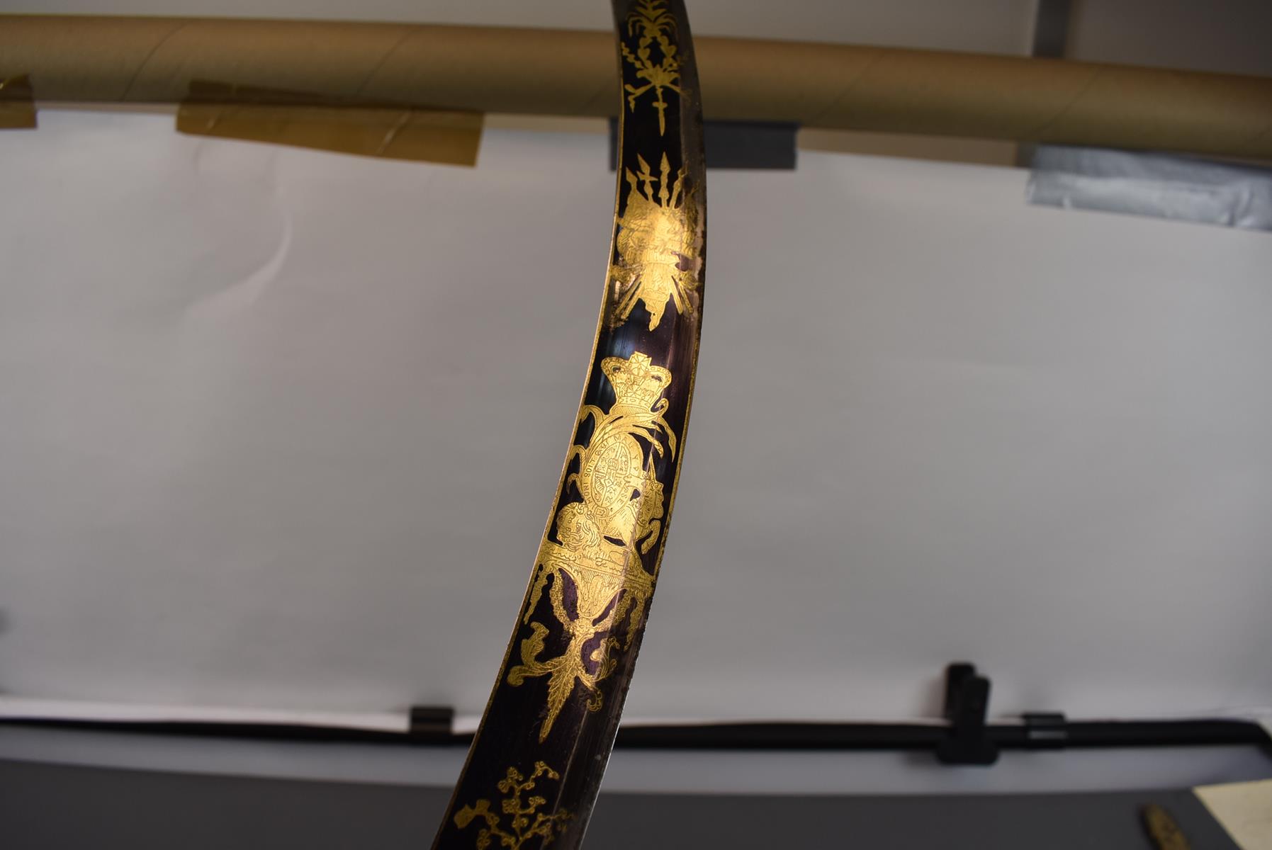 AN 1803 PATTERN LIGHT INFANTRY OFFICER'S SWORD, 72.5cm sharply curved blade decorated with stands of - Image 12 of 17