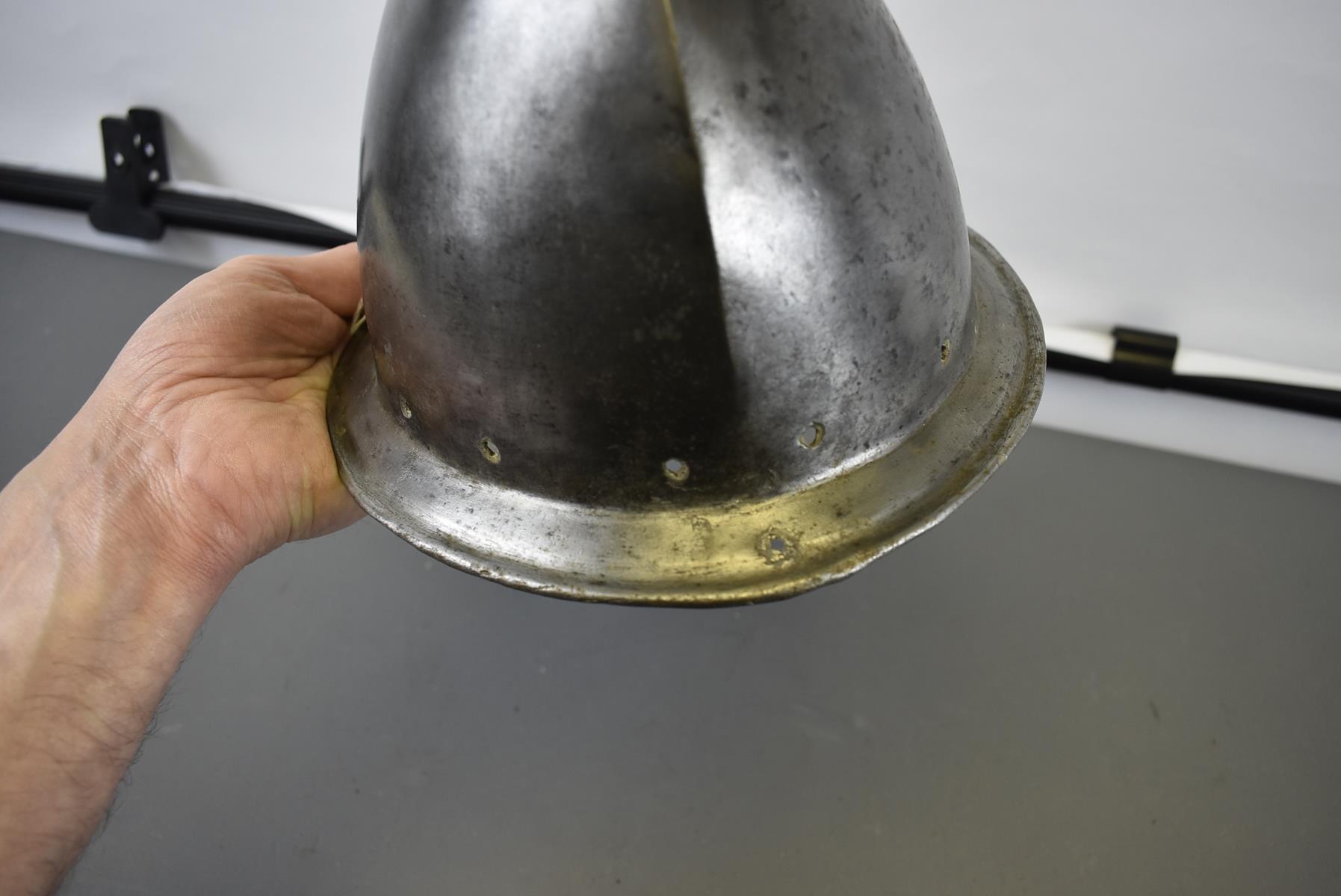 AN ITALIAN CABASET HELMET IN THE SPANISH FASHION, circa 1580, almond-shaped bowl raised from a - Image 3 of 7