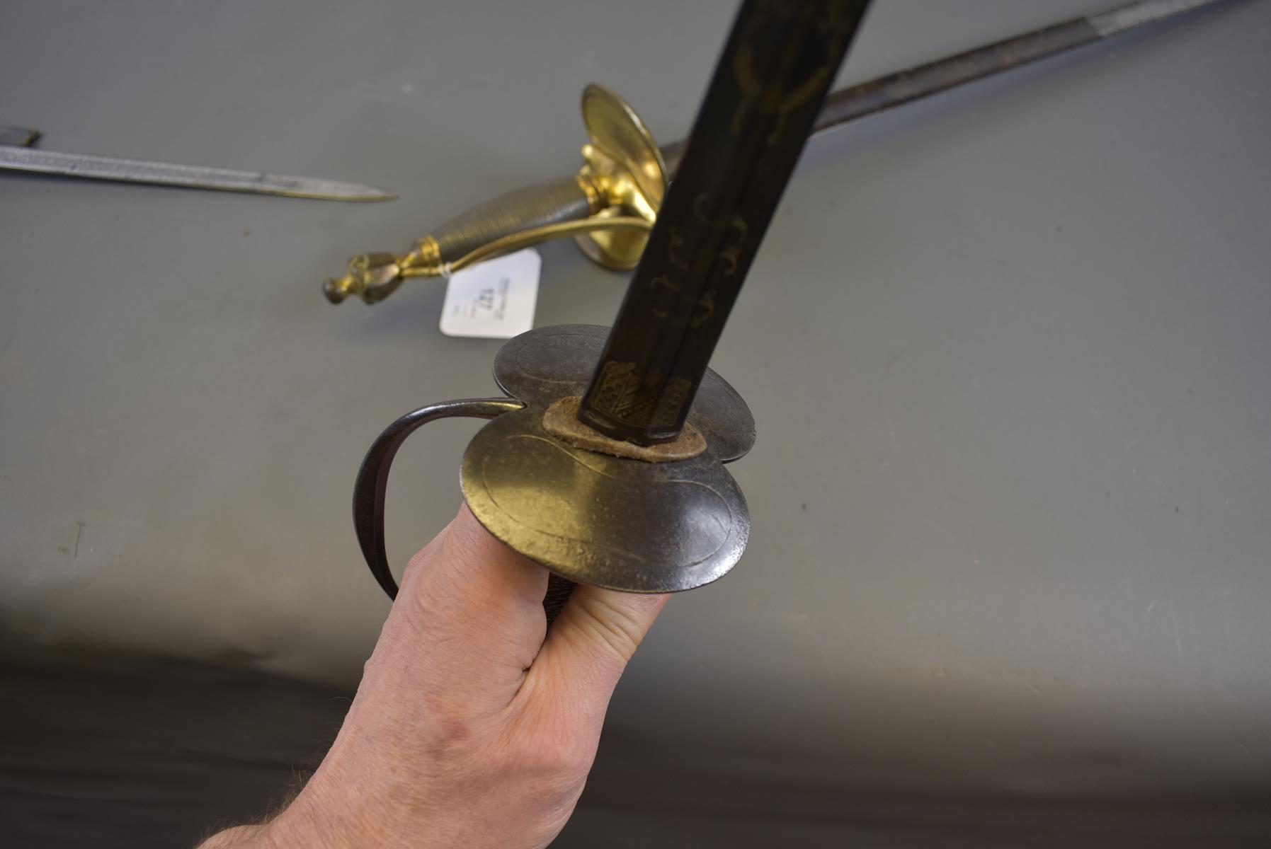 A 1796 PATTERN PRINCE OF WALES VOLUNTEERS OFFICER'S SWORD, 80.75cm blade decorated with scrolling - Image 5 of 14