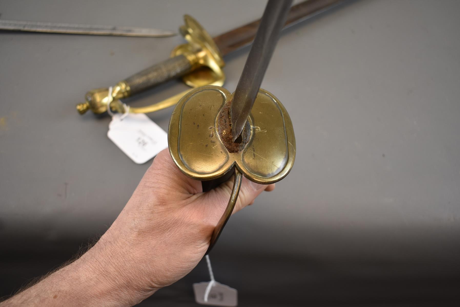 A 1796 PATTERN INFANTRY OFFICER'S SWORD OF THE ALDERLEY VOLUNTEERS, 80.75cm blade decorated with - Image 5 of 15