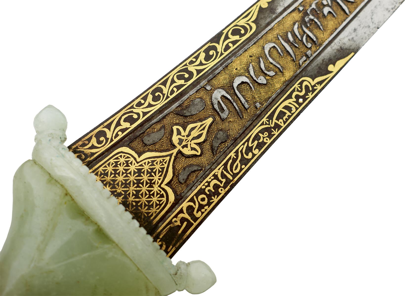 A GOOD 19TH CENTURY JADE HILTED INDIAN MUGHAL CHILANUM OR DAGGER, 37.5cm curved fullered blade - Image 3 of 18